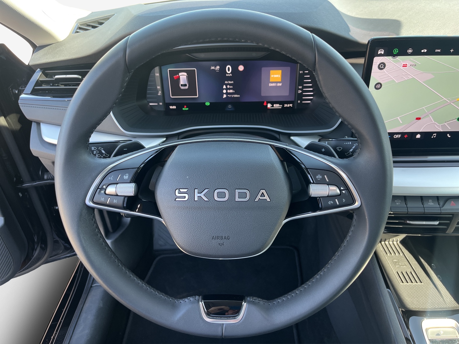 SKODA Octavia Combi 1.5 TSI mHEV DSG Dynamic-image-9