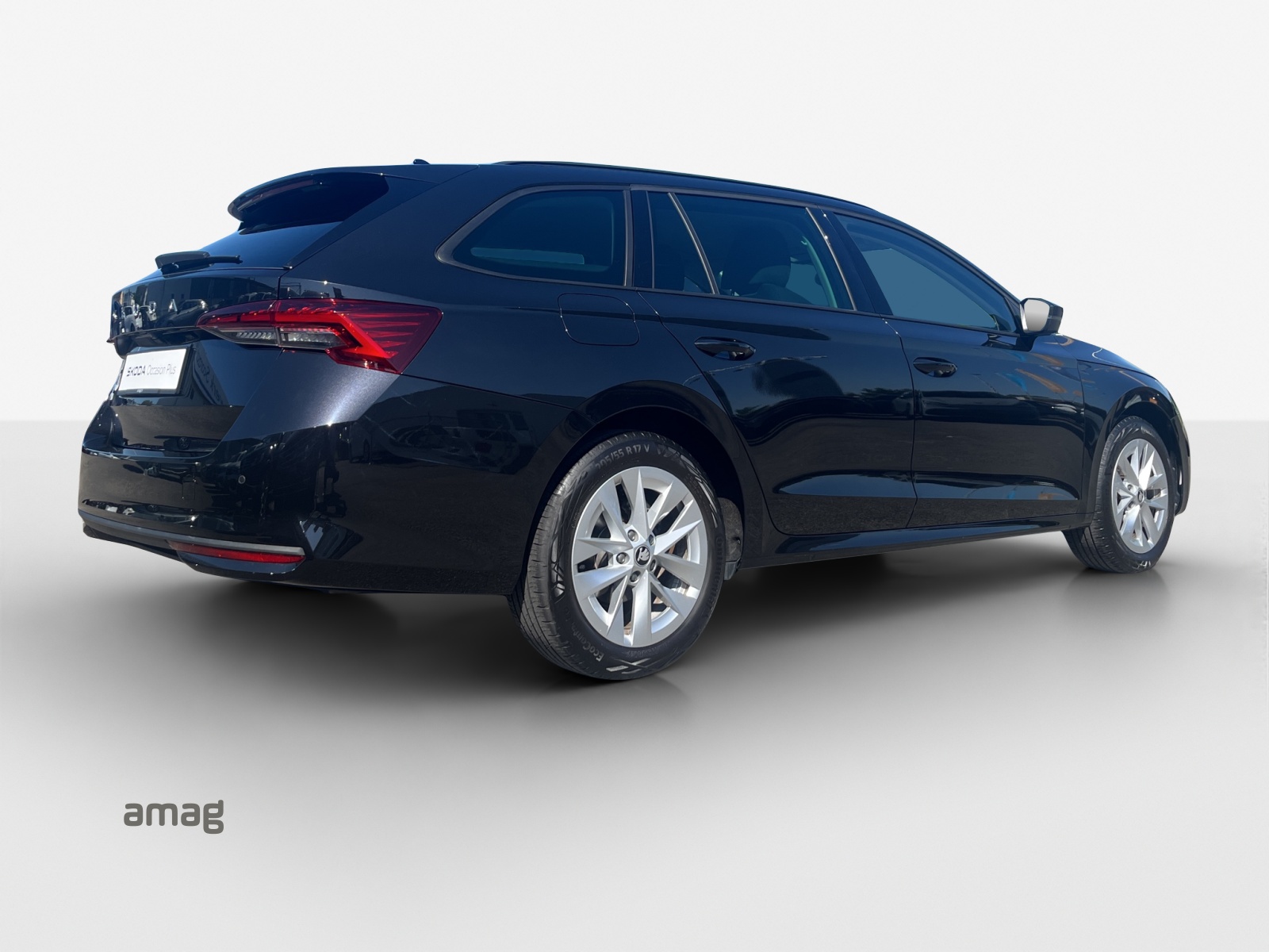 SKODA Octavia Combi 1.5 TSI mHEV DSG Dynamic-image-4