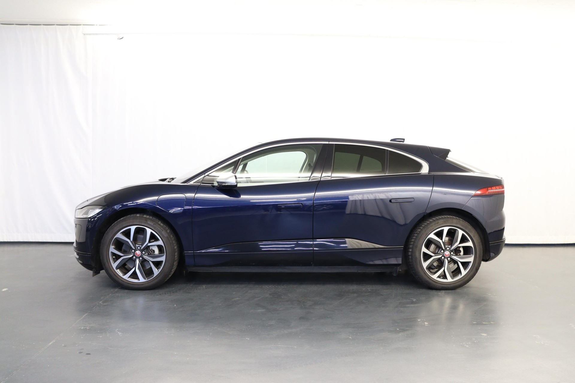 JAGUAR I-Pace EV400 SE AWD-image-3