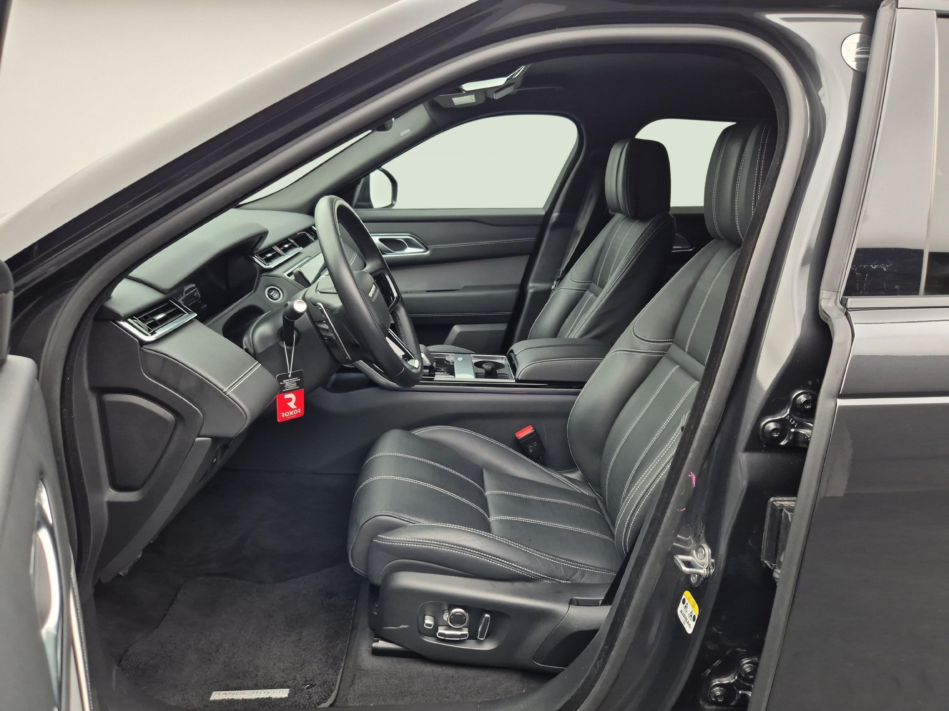 LAND ROVER Range Rover Velar 2.0 P400e R-Dynamic HSE-image-3