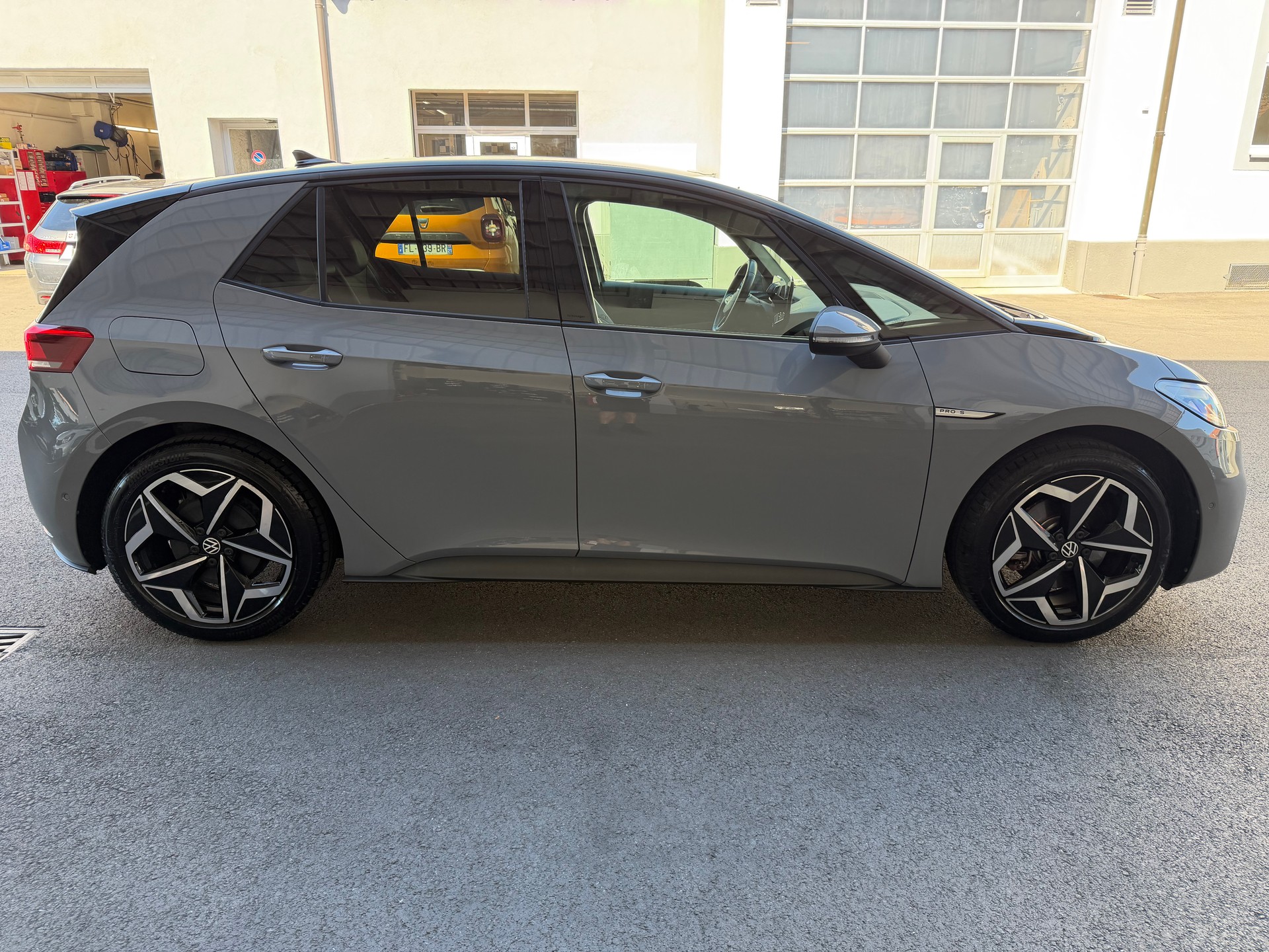VW ID.3 Pro S 77 kWh Life Plus-image-6