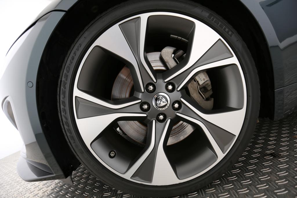 JAGUAR F-Type Coupé 2.0 R-Dynamic-image-9