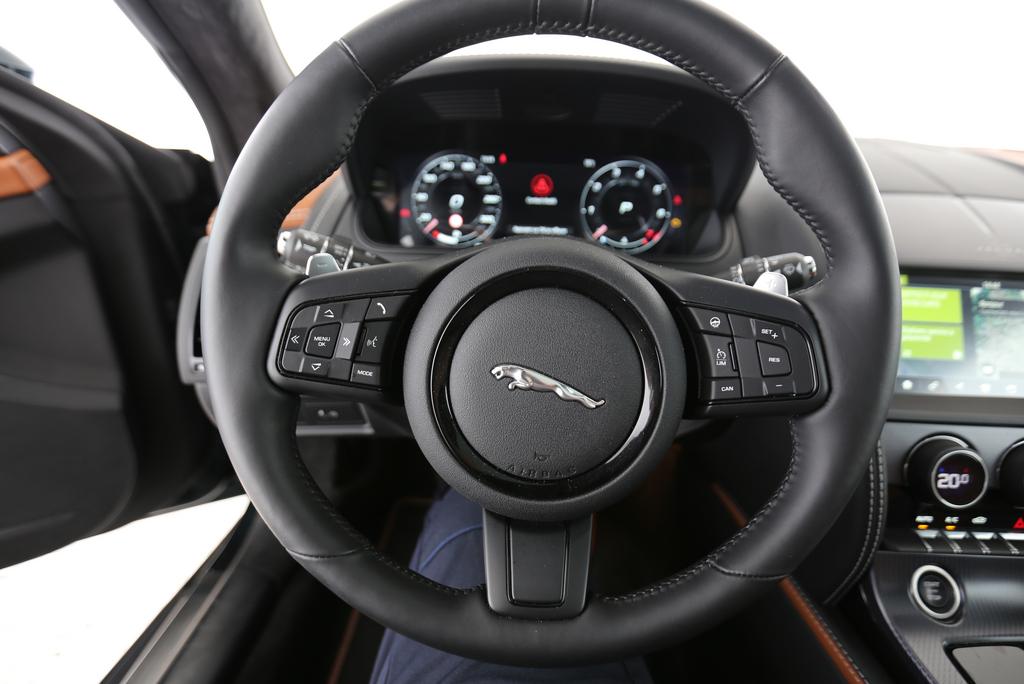 JAGUAR F-Type Coupé 2.0 R-Dynamic-image-6