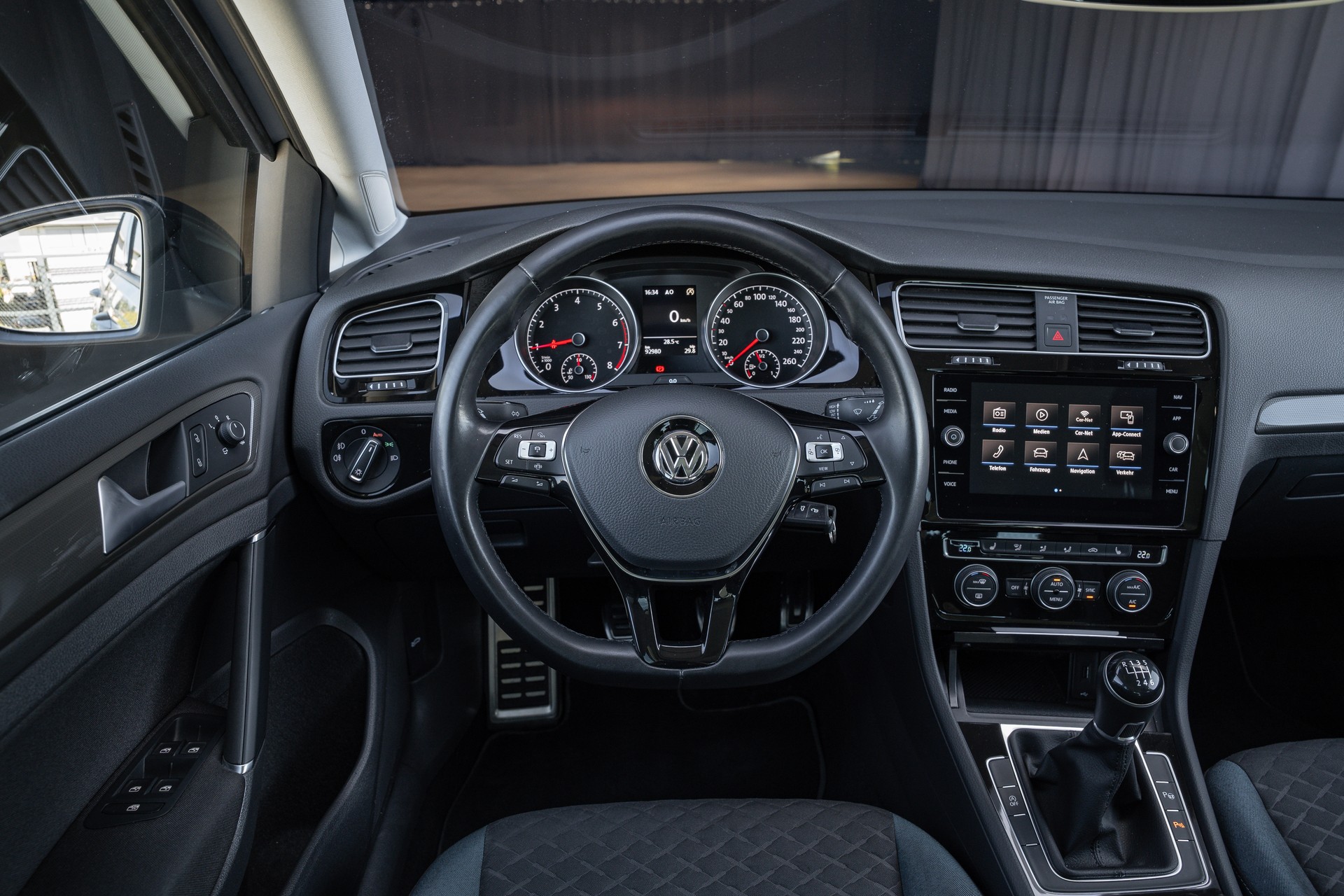 VW Golf 1.5 TSI Comfortline-image-15
