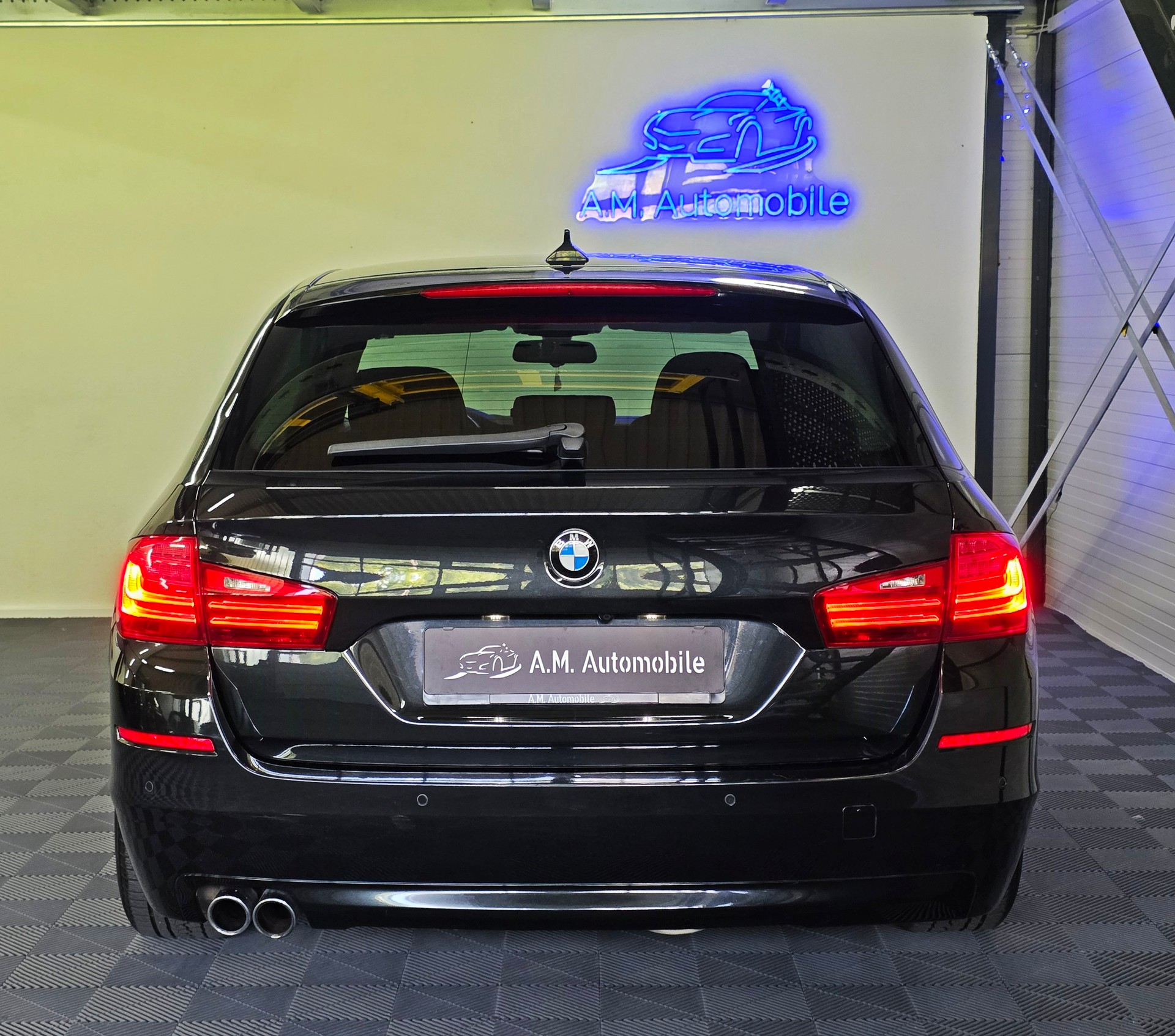 BMW 525d Touring xDrive Steptronic-image-6