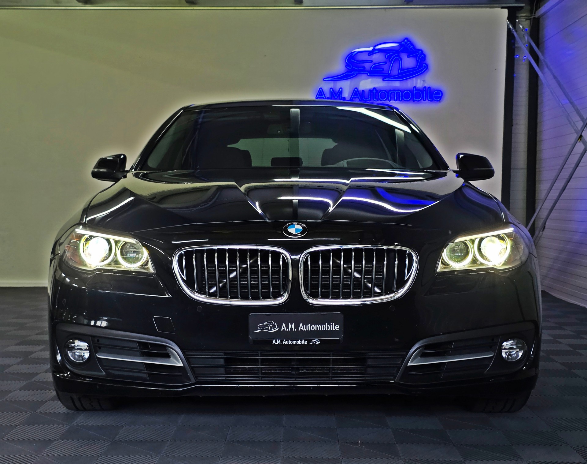 BMW 525d Touring xDrive Steptronic-image-1