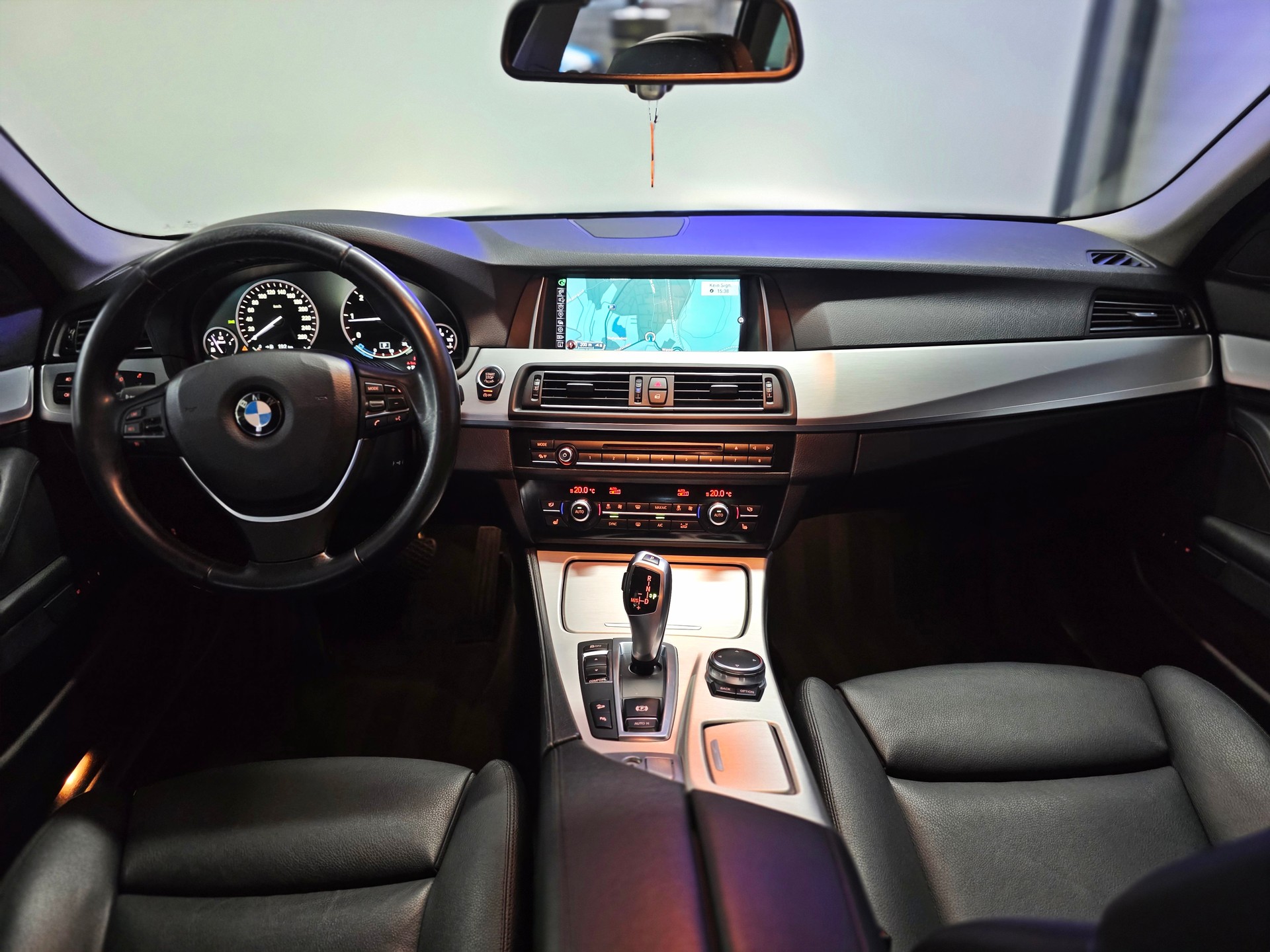 BMW 525d Touring xDrive Steptronic-image-13