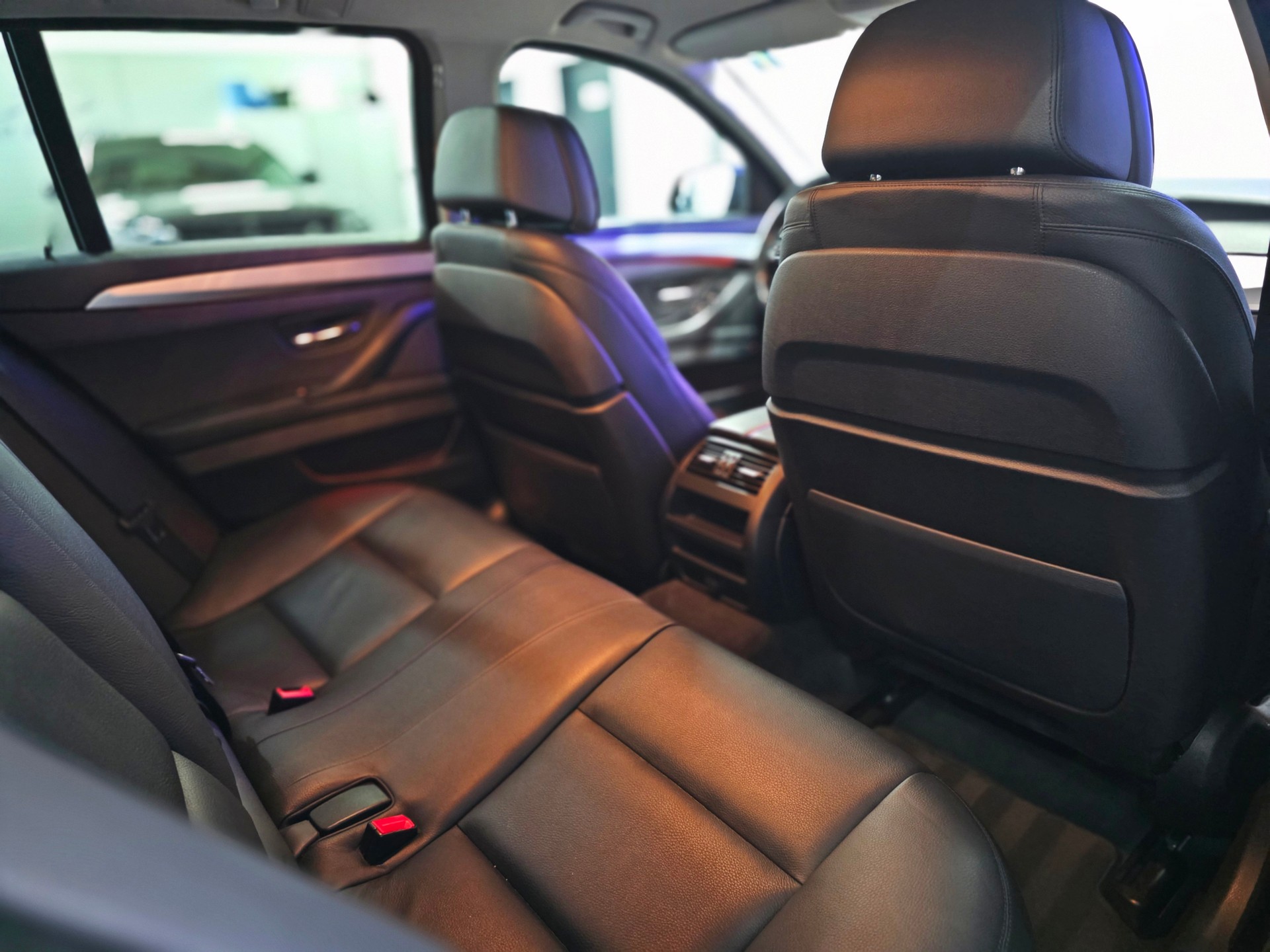 BMW 525d Touring xDrive Steptronic-image-15