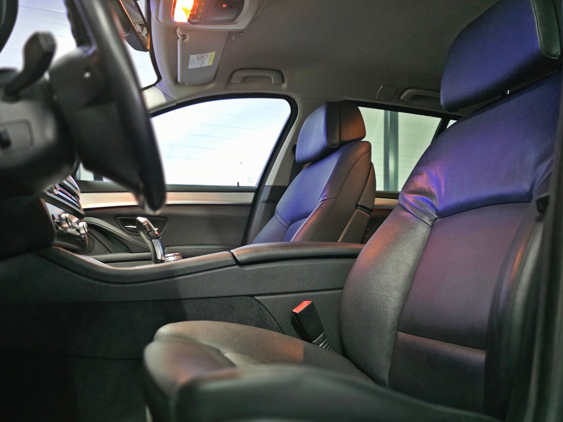 BMW 525d Touring xDrive Steptronic-image-11