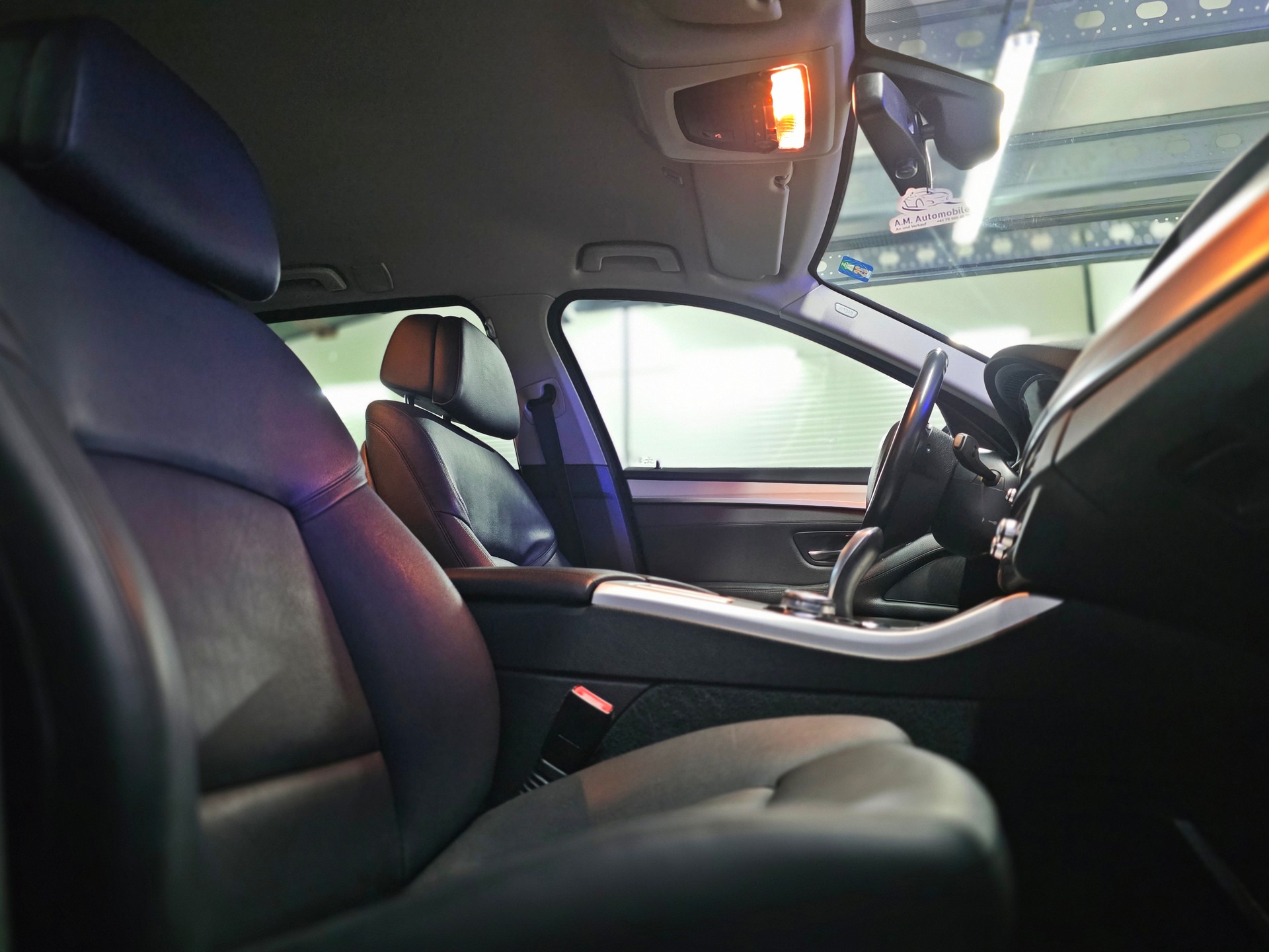BMW 525d Touring xDrive Steptronic-image-17