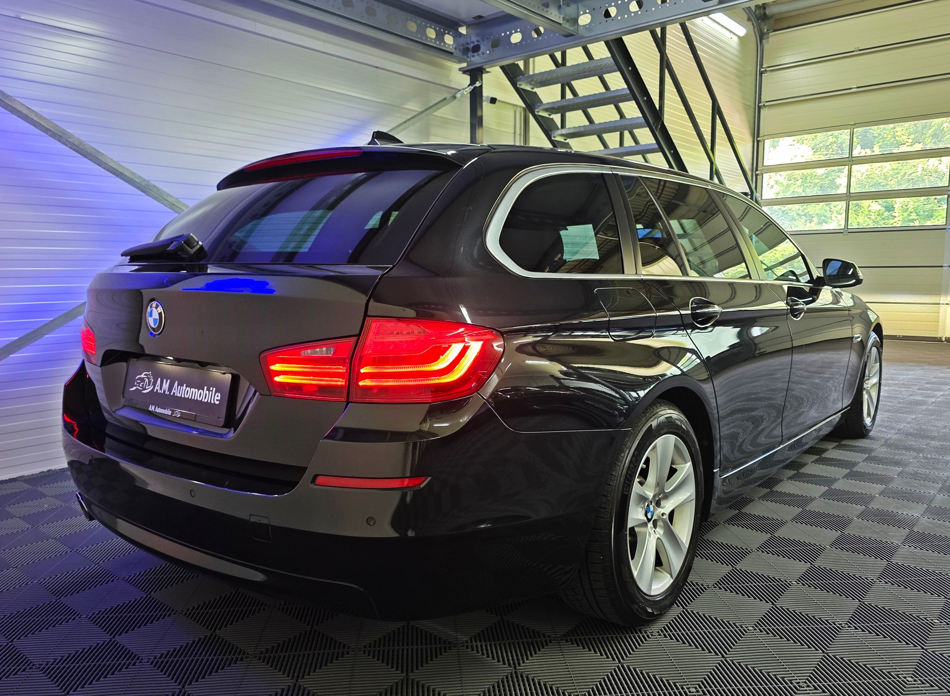 BMW 525d Touring xDrive Steptronic-image-4