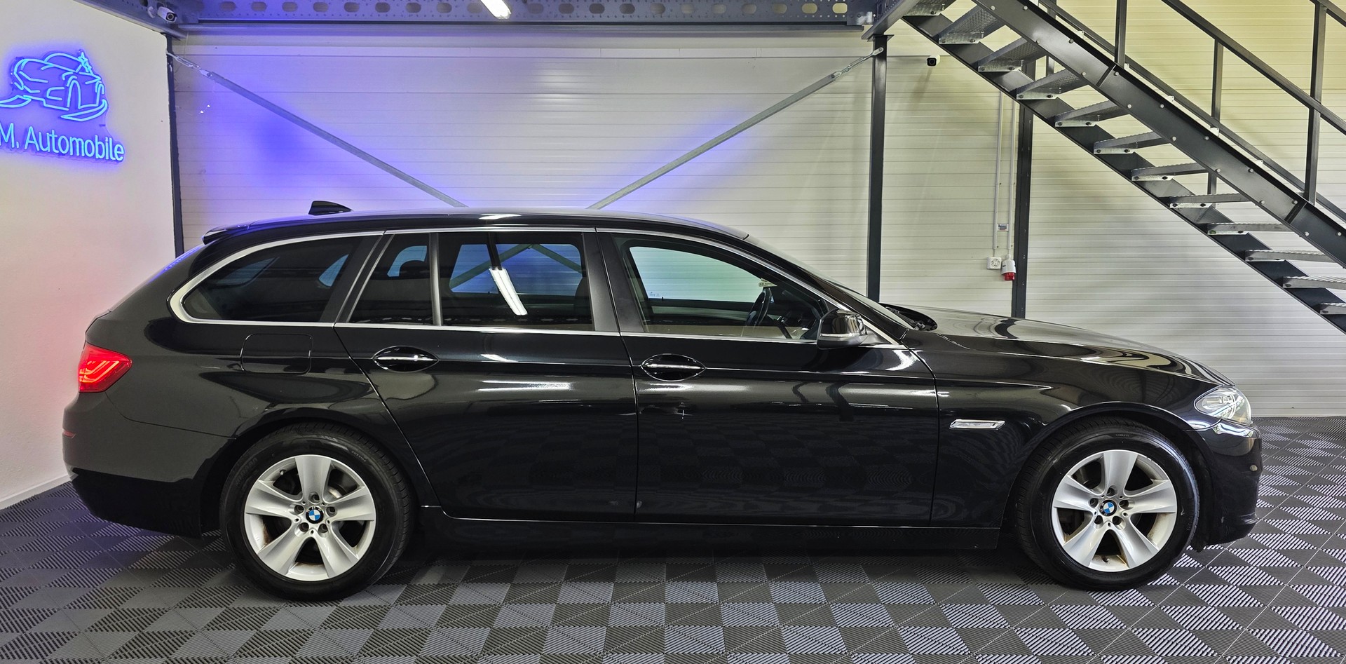 BMW 525d Touring xDrive Steptronic-image-3