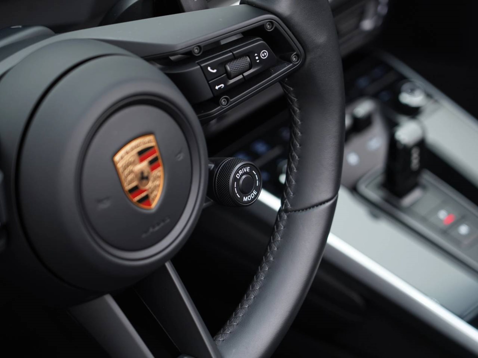 PORSCHE 911 Turbo S Cabriolet-image-29