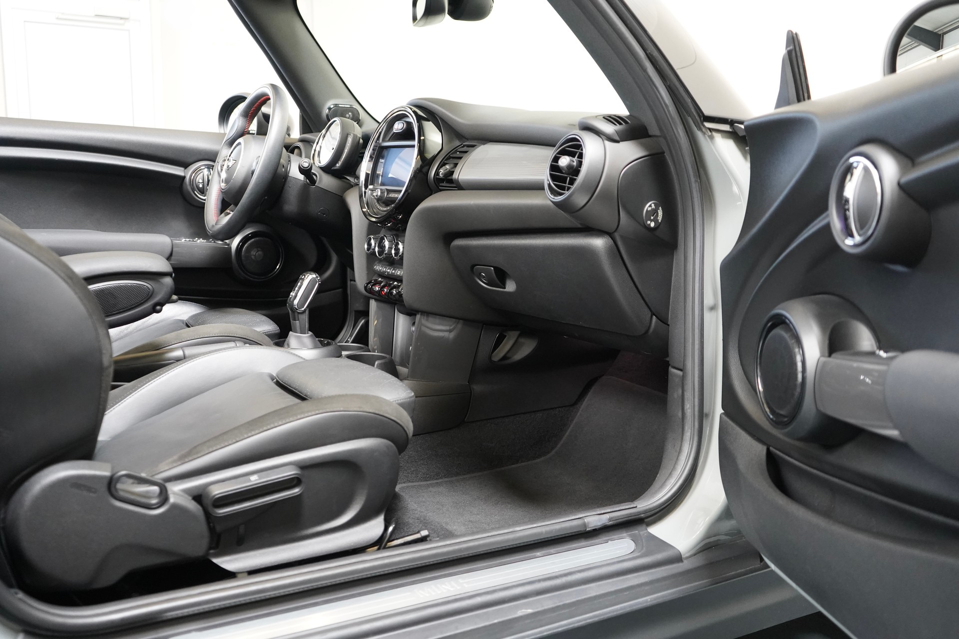 MINI Cooper Cabriolet DKG-image-4
