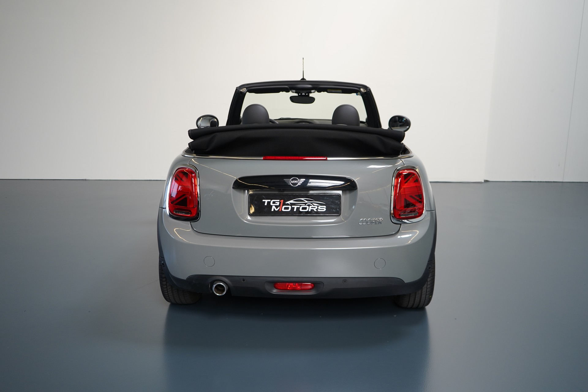 MINI Cooper Cabriolet DKG-image-3