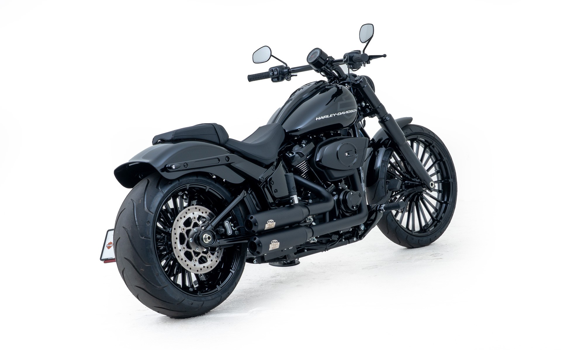 HARLEY-DAVIDSON FXBR Breakout 117ci-showroom-element-2
