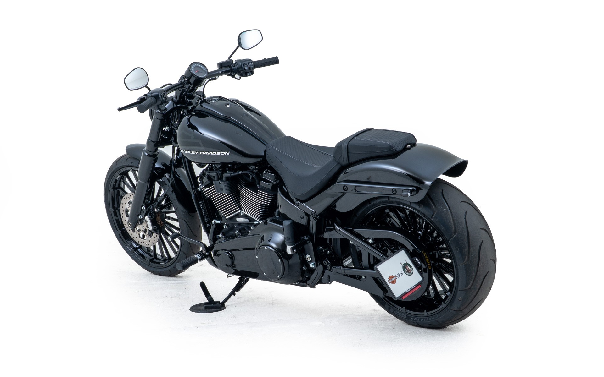 HARLEY-DAVIDSON FXBR Breakout 117ci-showroom-element-3