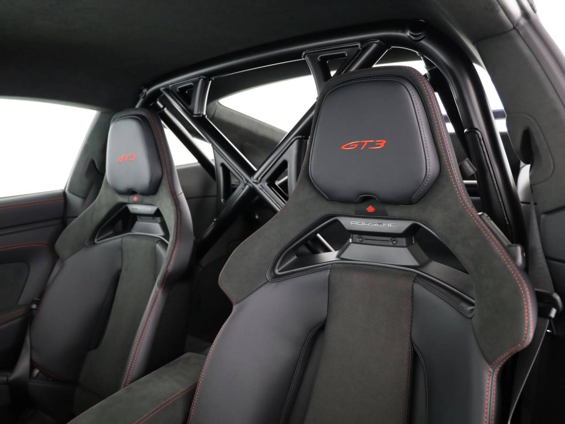 PORSCHE 911 GT3-image-15