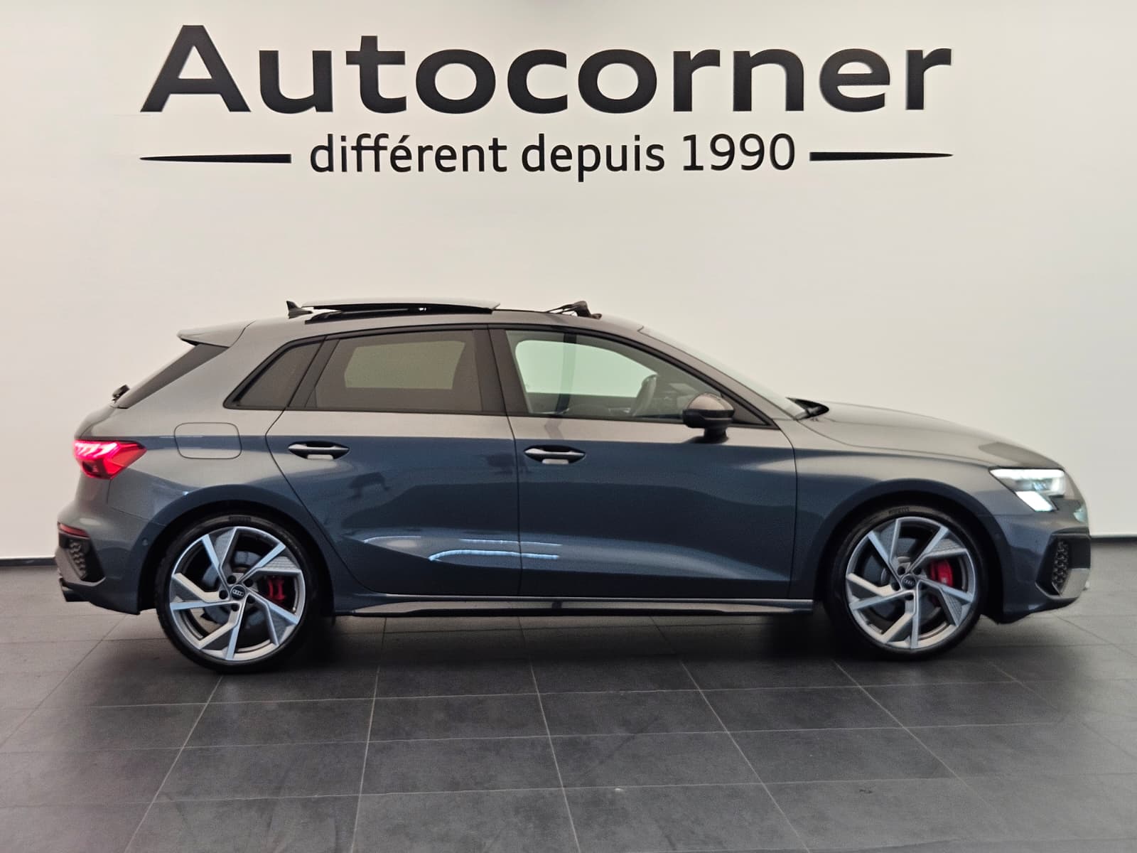 AUDI S3 Sportback 2.0 TFSI quattro S-tronic-image-5