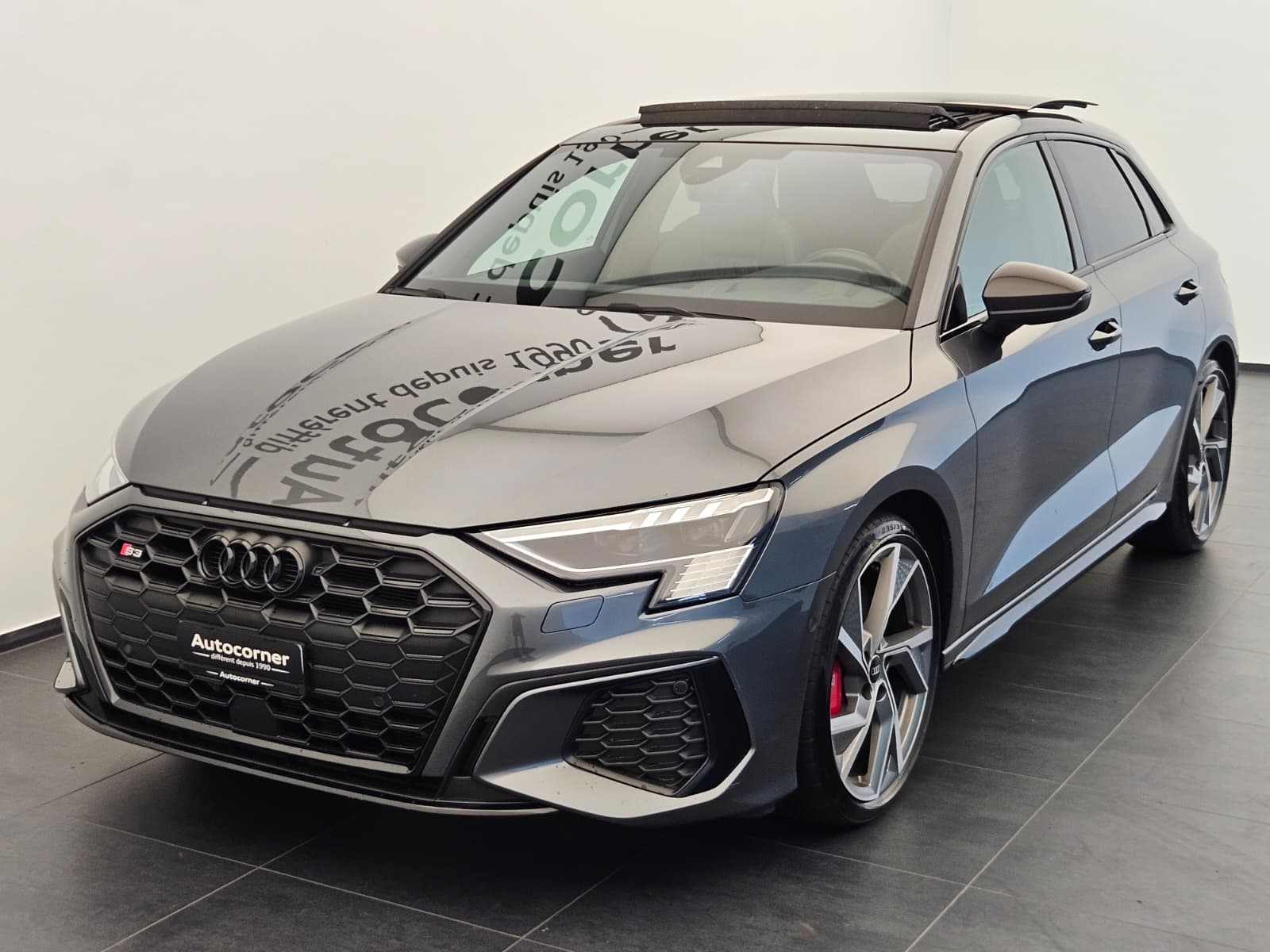 AUDI S3 Sportback 2.0 TFSI quattro S-tronic-image-2