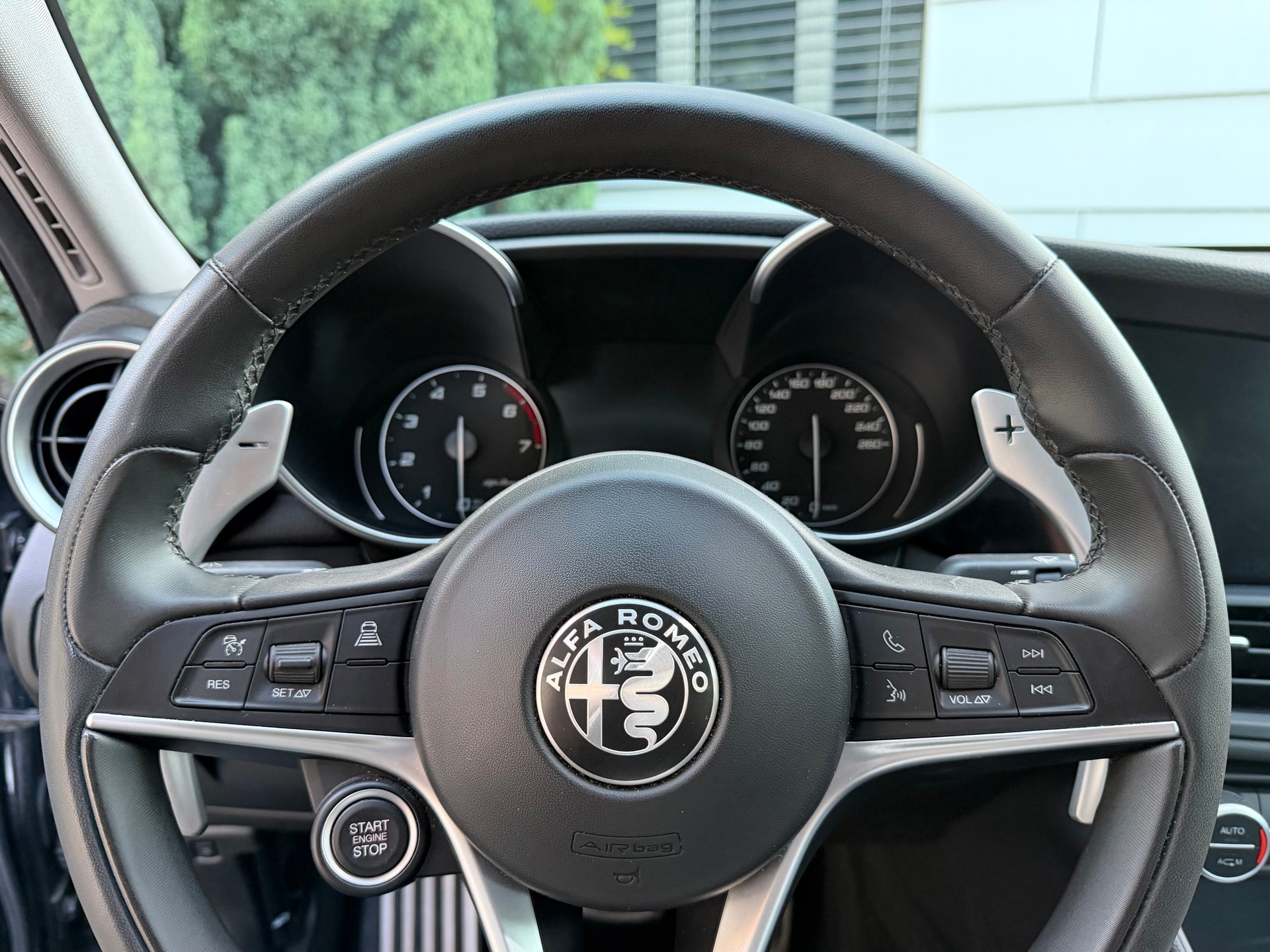 ALFA ROMEO Giulia 2.0 Veloce Q4 Automatic ALLBLACK *Top-Ausstattung*Servicegepflegt*Garantie*-image-11