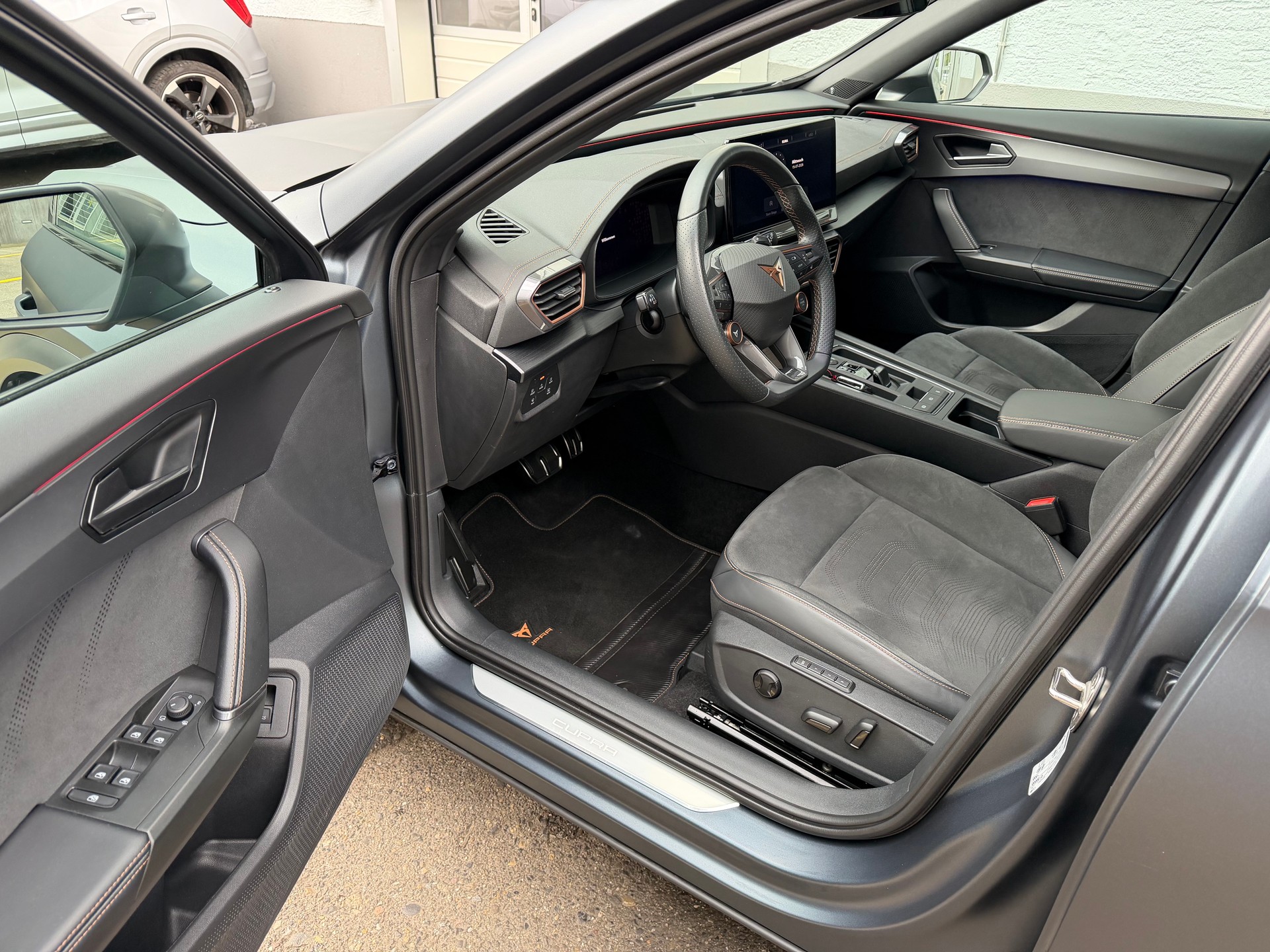 CUPRA Formentor 2.0TSI Sensacion 4Drive DSG-image-7