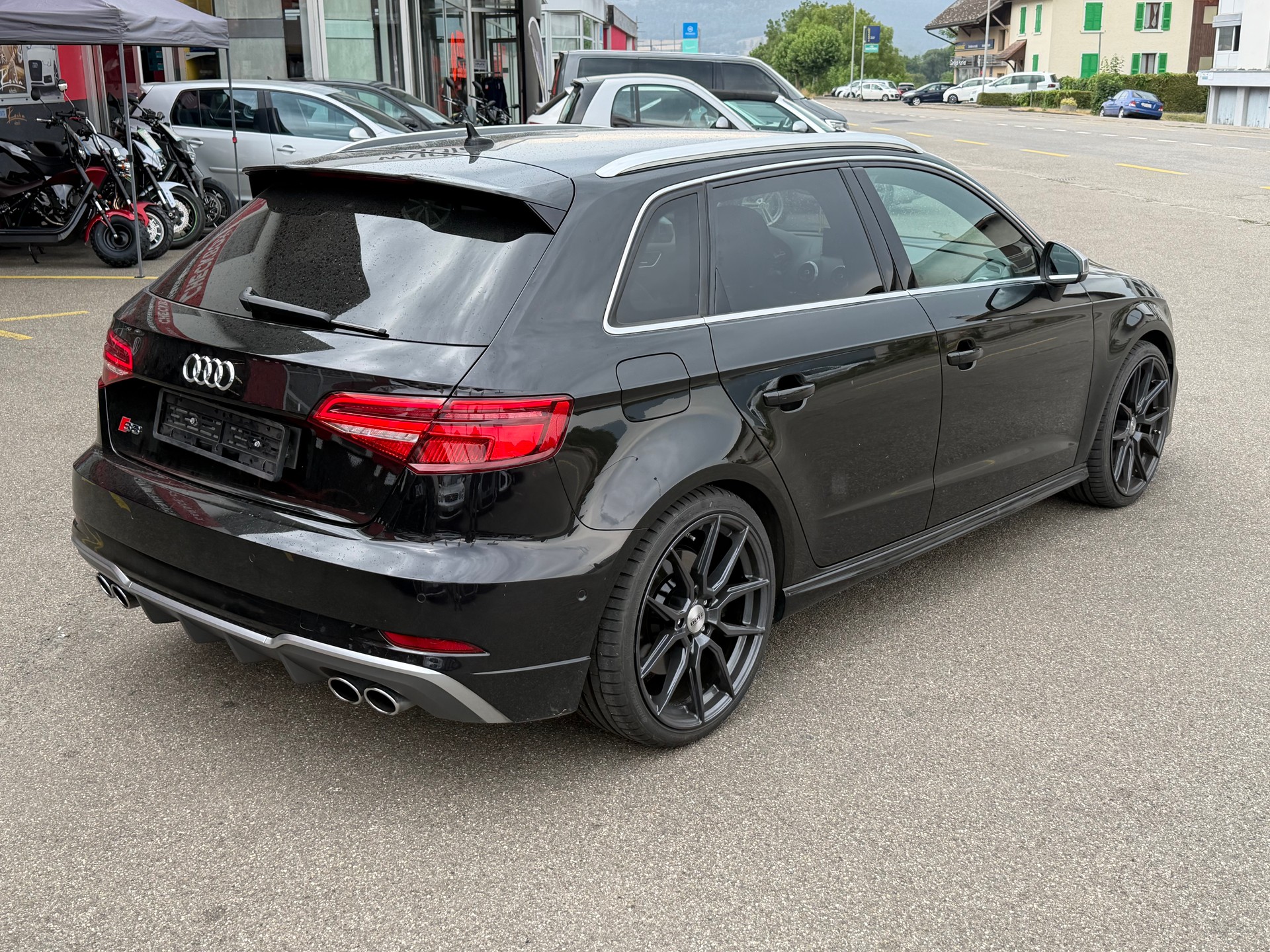 AUDI S3 Sportback 2.0 TFSI quattro S-tronic-image-4