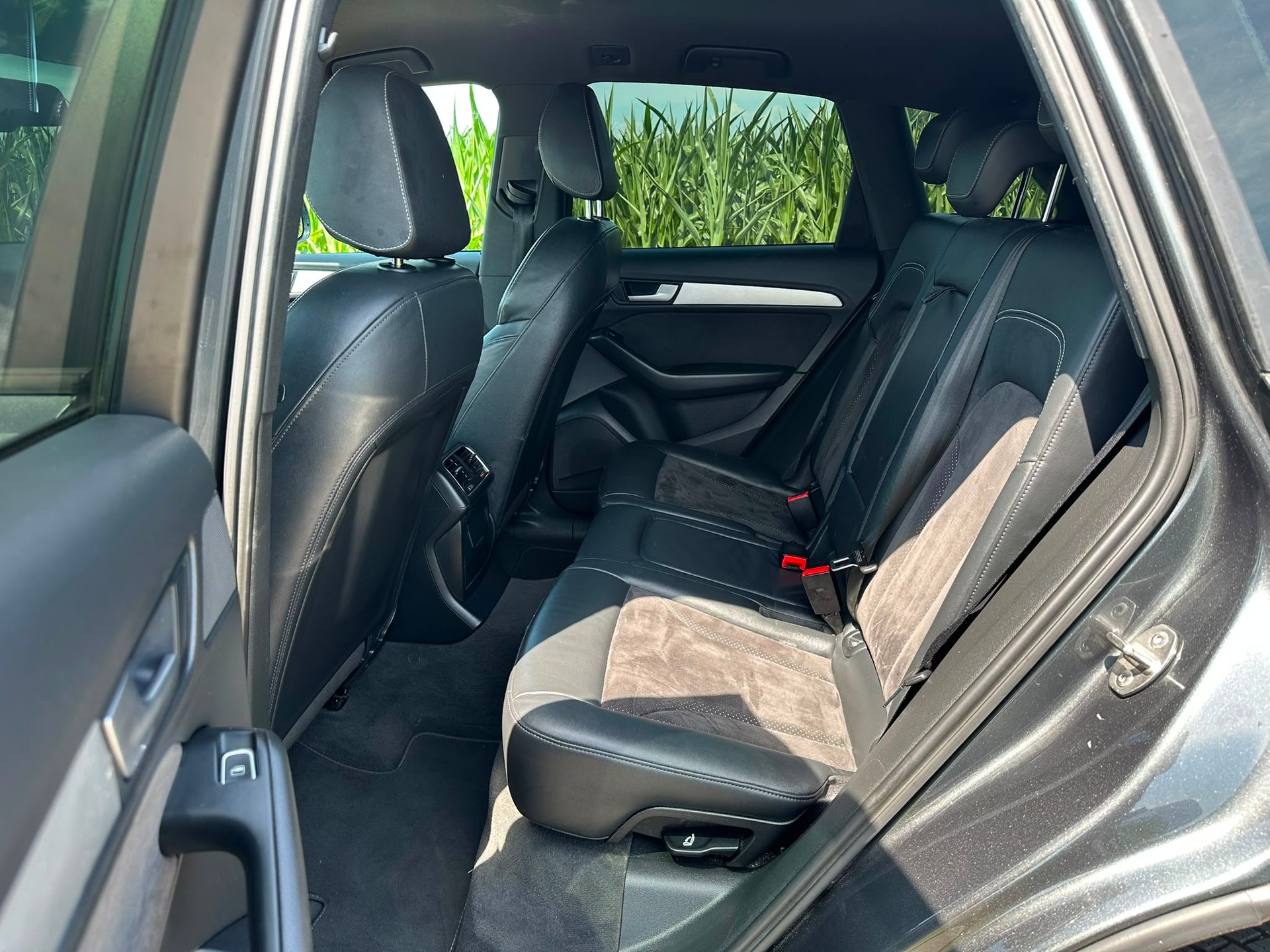 AUDI Q5 3.0 TDI S-Line quattro S-tronic-image-11