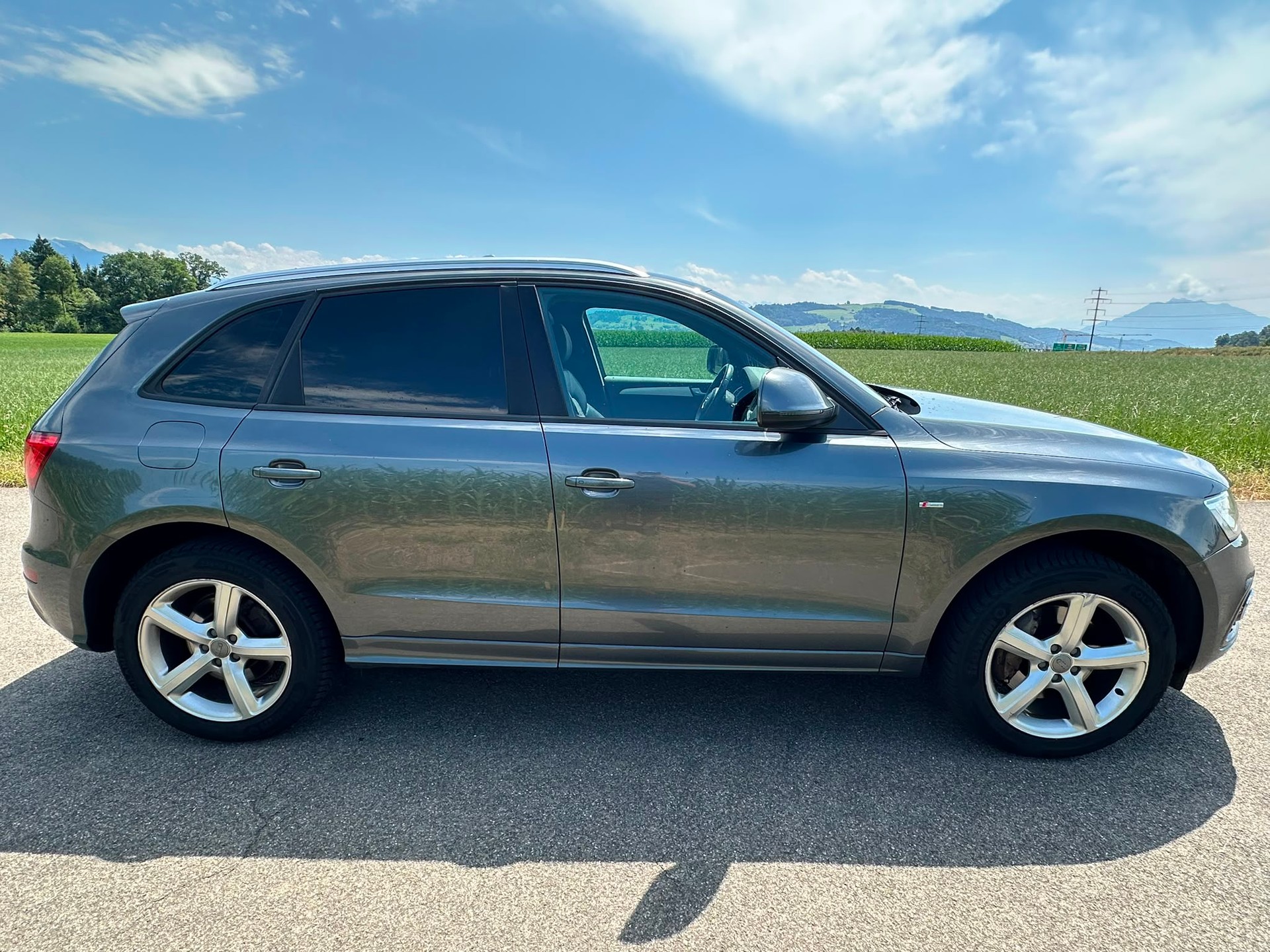 AUDI Q5 3.0 TDI S-Line quattro S-tronic-image-3