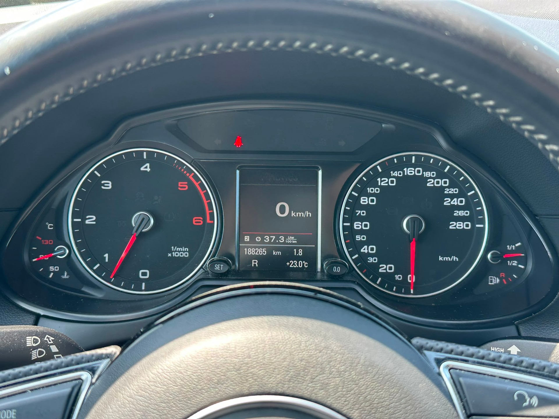 AUDI Q5 3.0 TDI S-Line quattro S-tronic-image-14