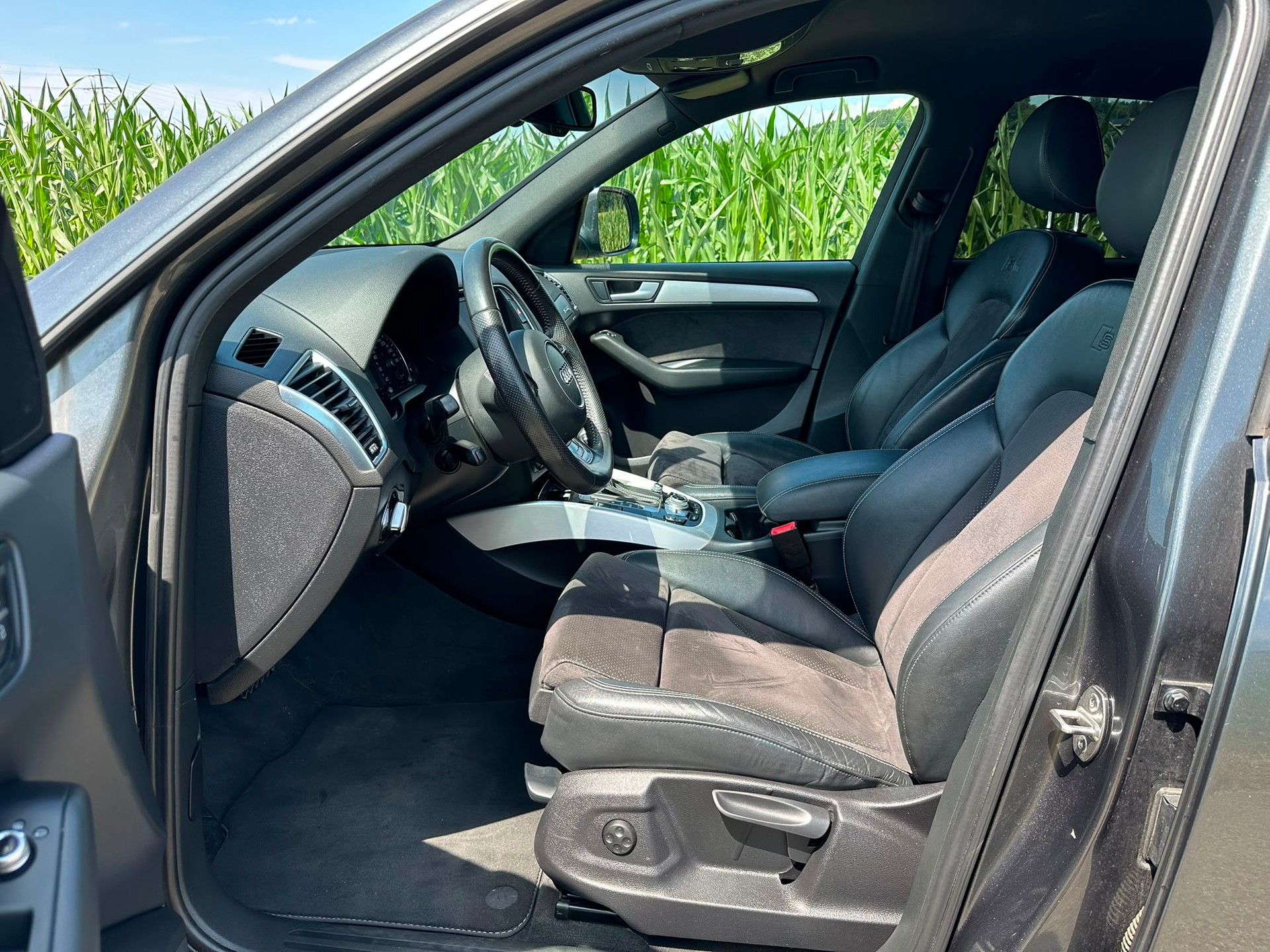 AUDI Q5 3.0 TDI S-Line quattro S-tronic-image-10
