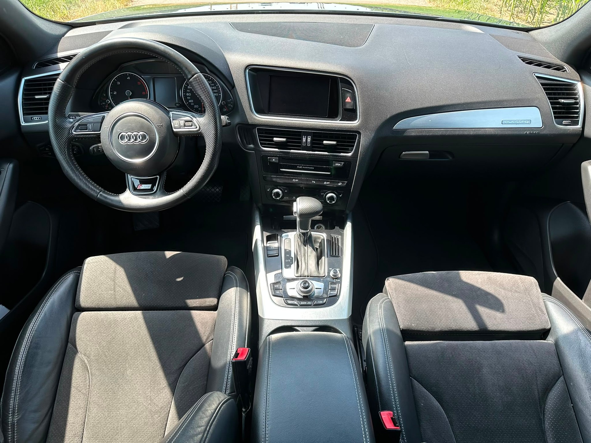 AUDI Q5 3.0 TDI S-Line quattro S-tronic-image-8