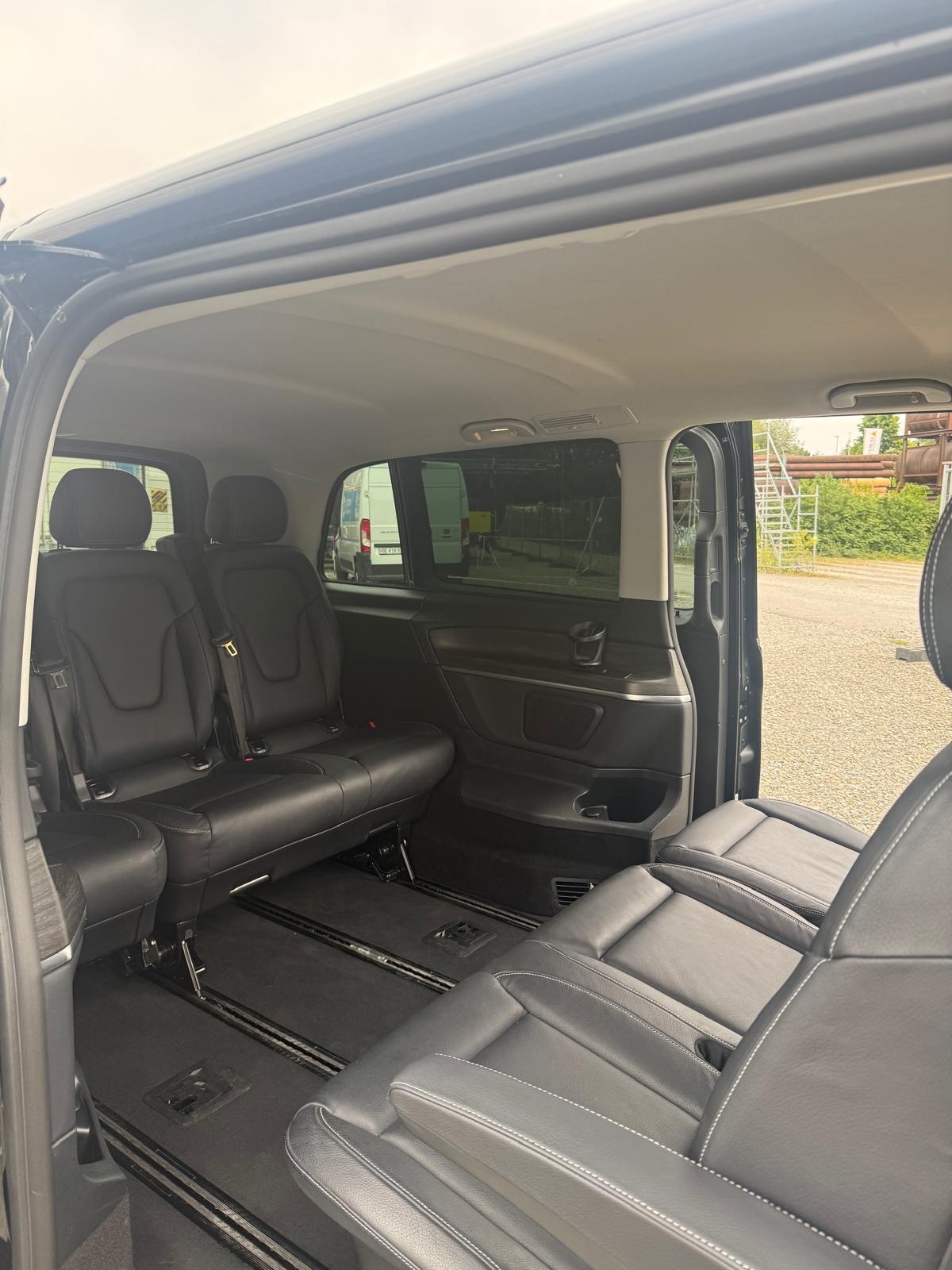 MERCEDES-BENZ V 300 d Extralang Avantgarde 9G-Tronic-image-8