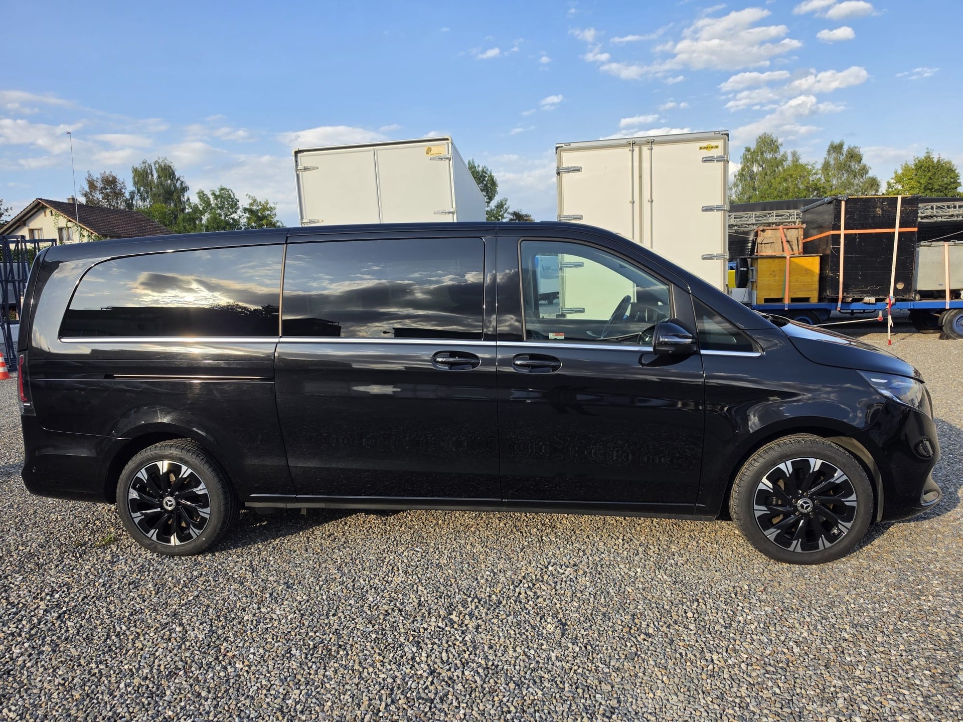 MERCEDES-BENZ V 300 d Extralang Avantgarde 9G-Tronic-image-4