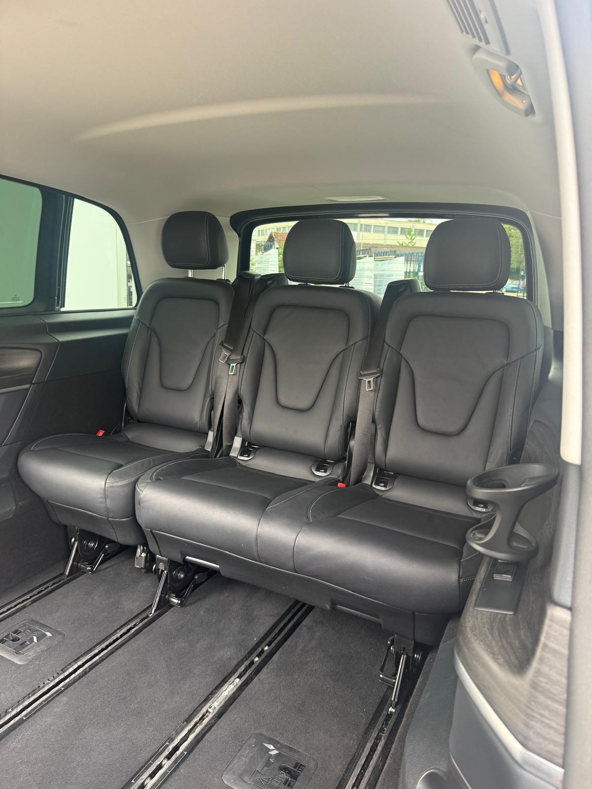 MERCEDES-BENZ V 300 d Extralang Avantgarde 9G-Tronic-image-6