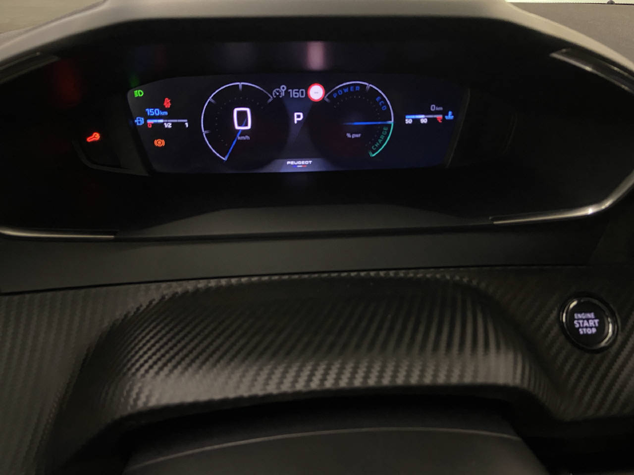 PEUGEOT 208 1.2 Hybrid Allure Premium Demo-image-7