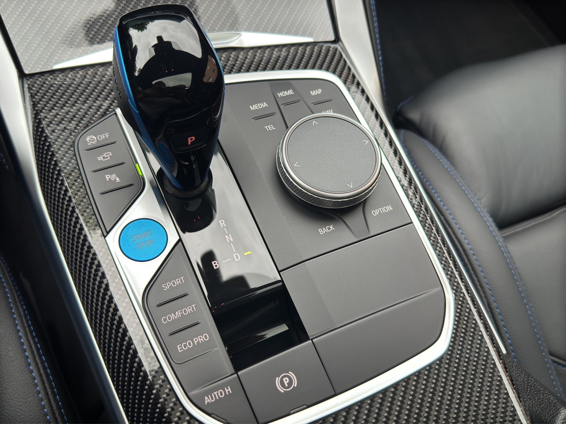 BMW i4 M50 M Sport Pro (CH) INDIVIDUAL-image-22