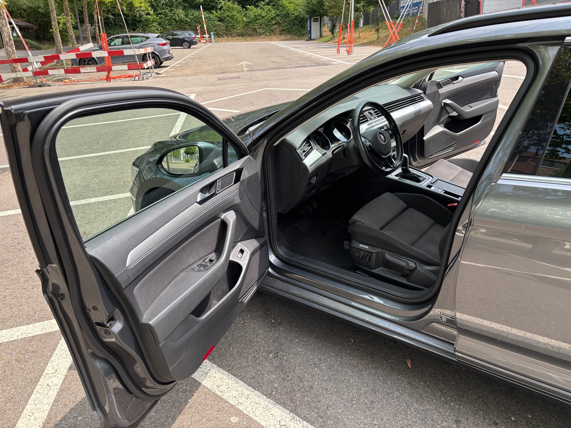 VW Passat Variant 1.8 TSI Comfortline DSG-image-8