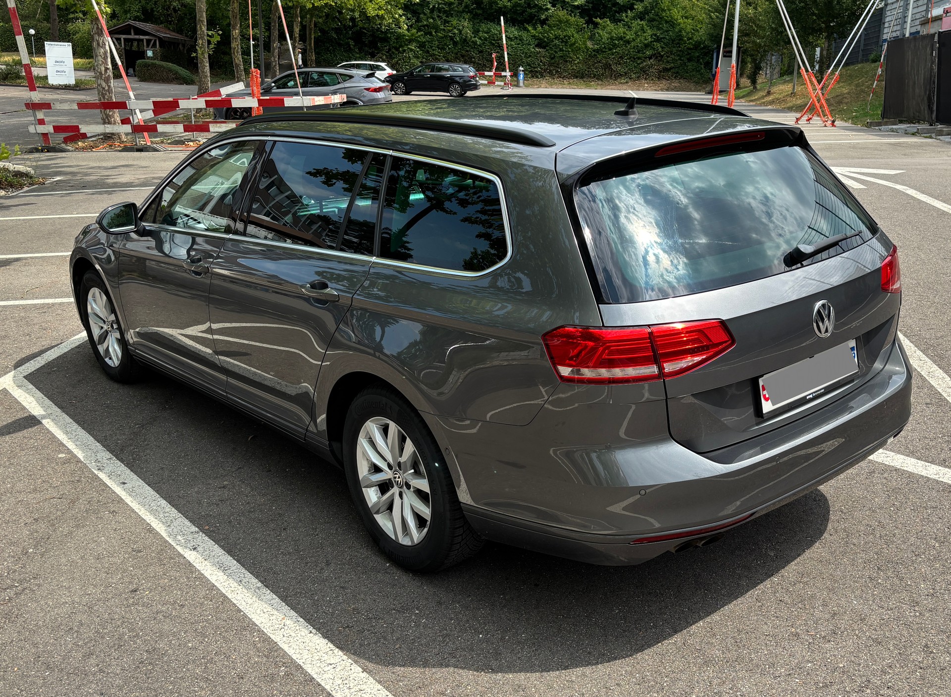VW Passat Variant 1.8 TSI Comfortline DSG-image-3