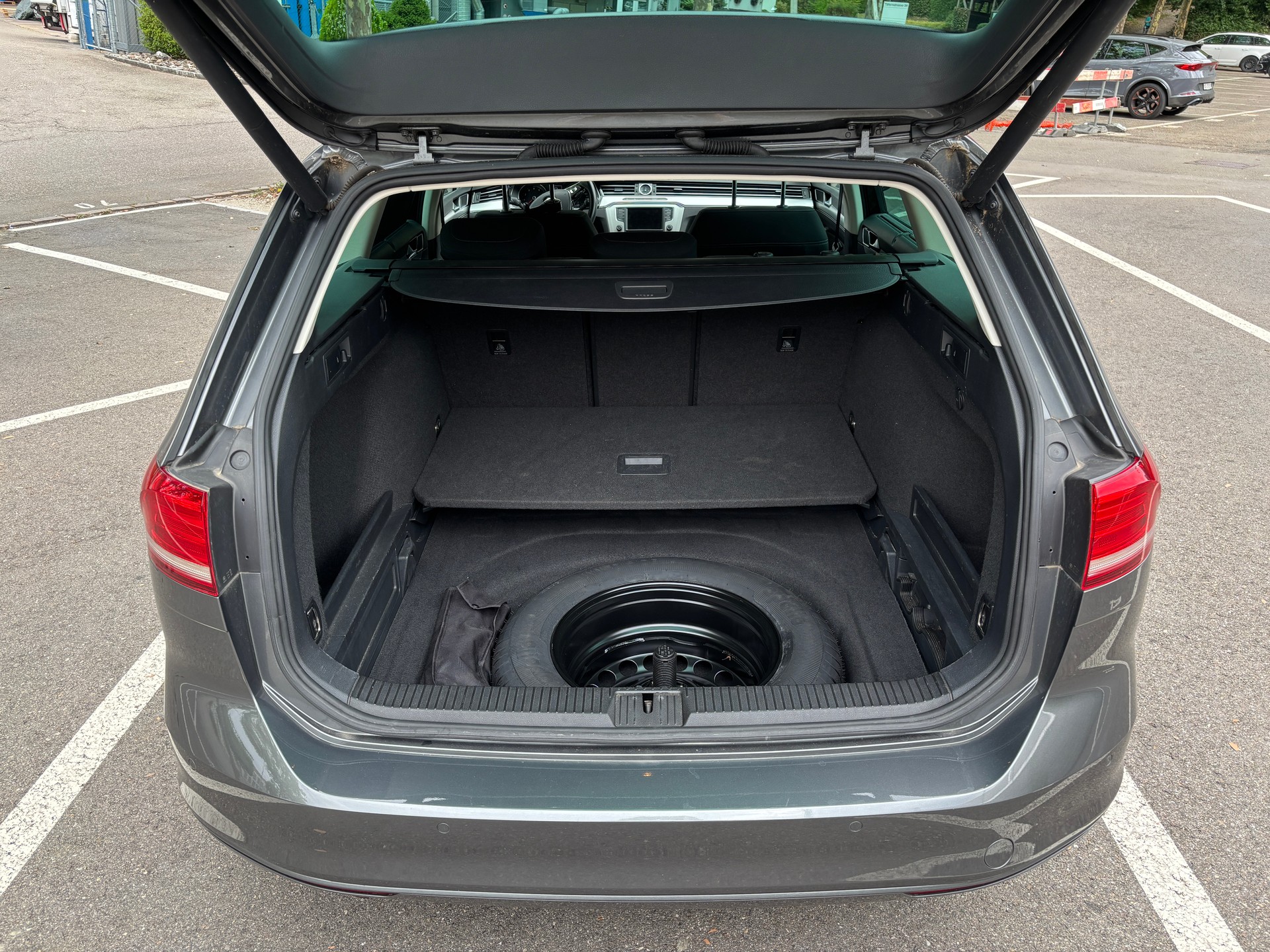 VW Passat Variant 1.8 TSI Comfortline DSG-image-10