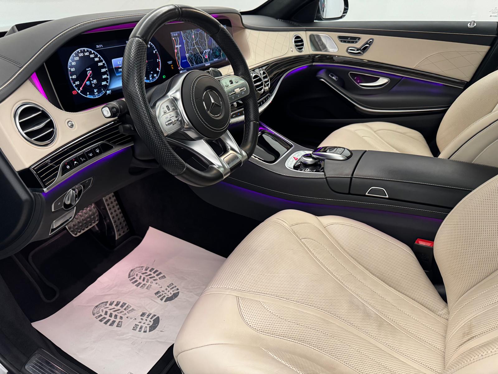 MERCEDES-BENZ V8 AMG Line 4matic lang-image-9