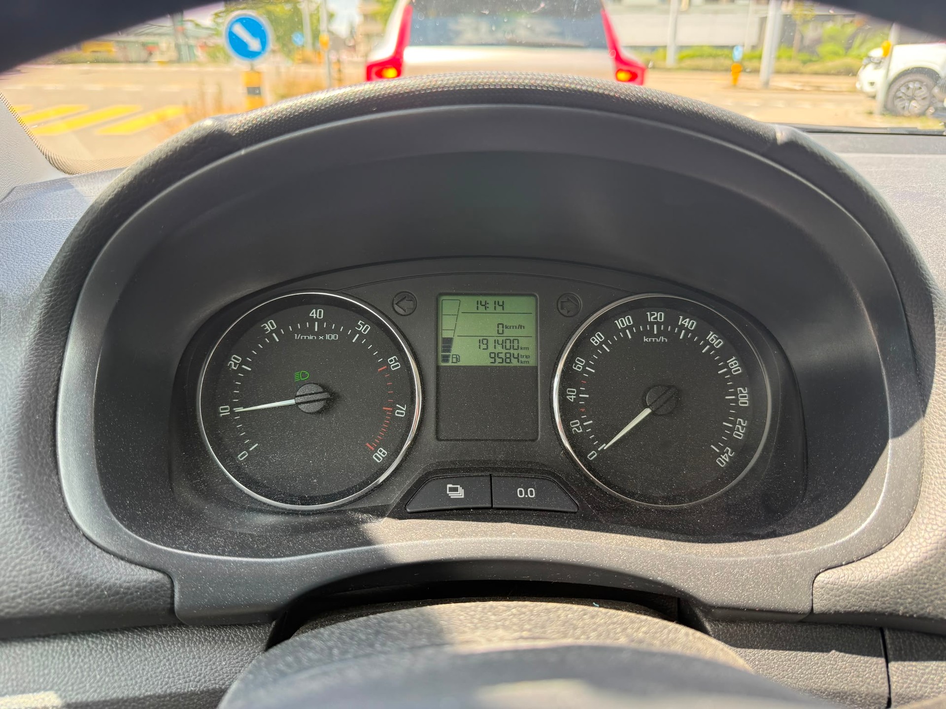 SKODA Fabia 1.2 TSI Fresh-image-14