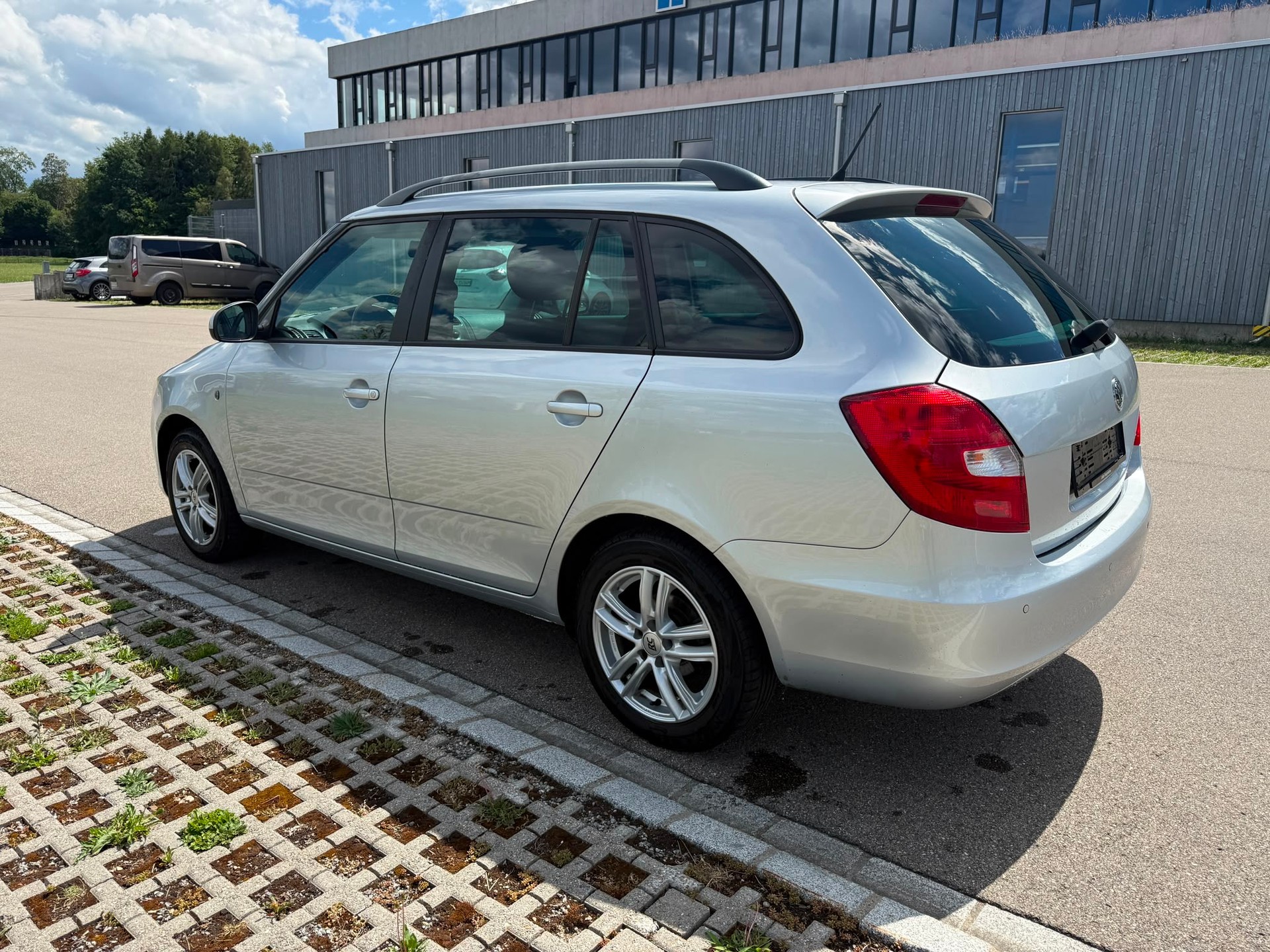 SKODA Fabia 1.2 TSI Fresh-image-7