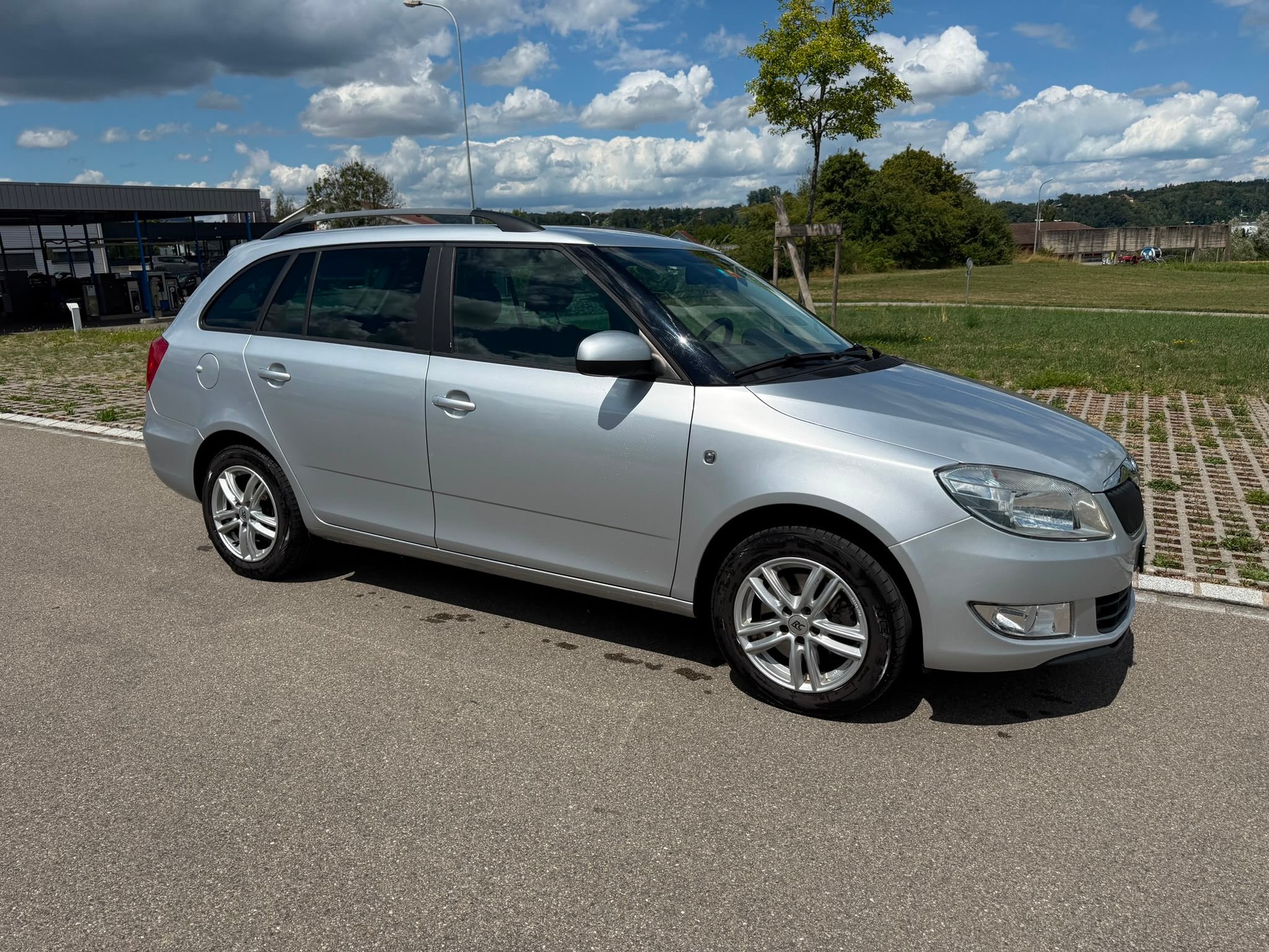 SKODA Fabia 1.2 TSI Fresh-image-16