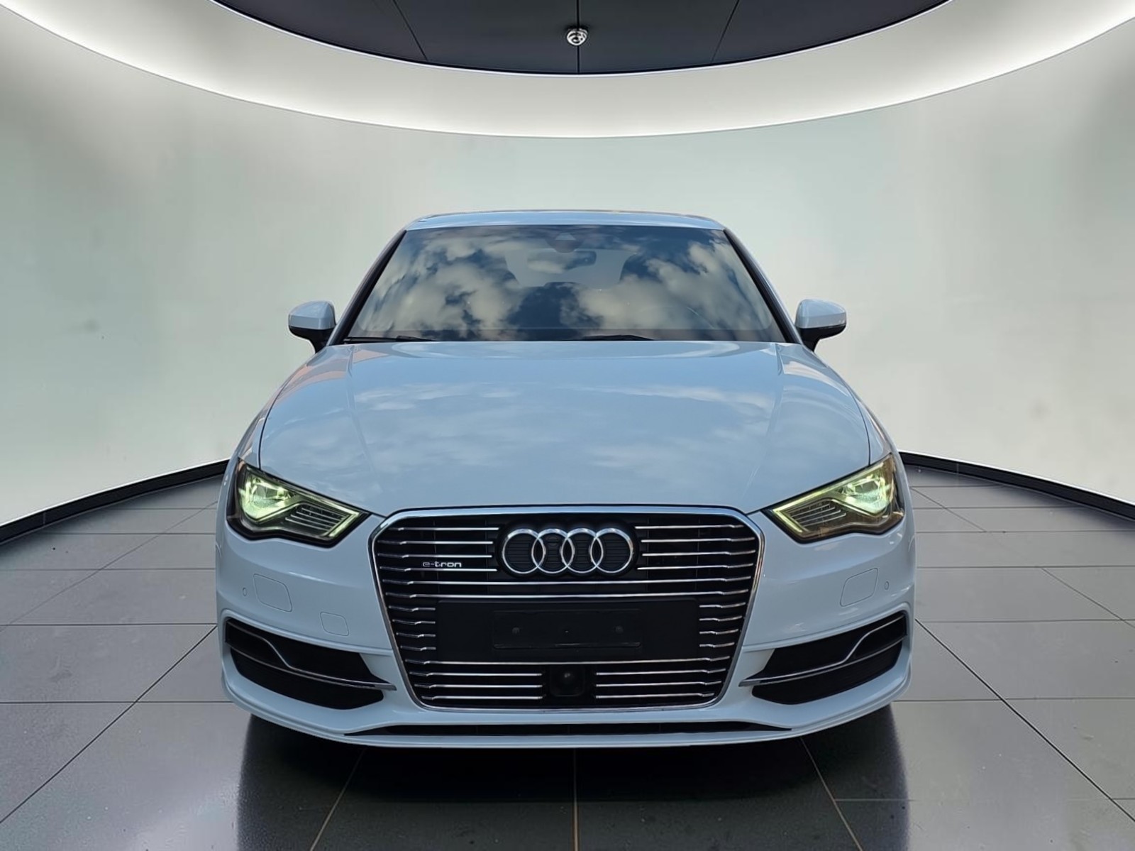 AUDI A3 Sportback 1.4 e-tron Attraction S-tronic-image-1