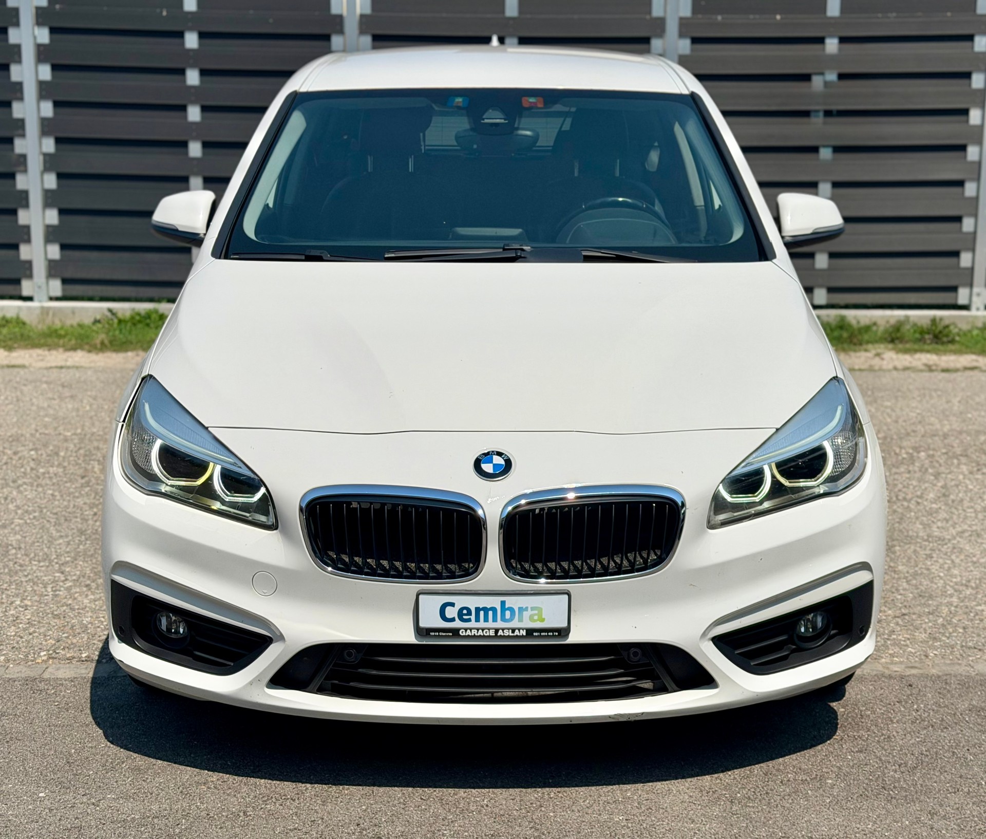 BMW 218i Active Tourer Steptronic-image-1