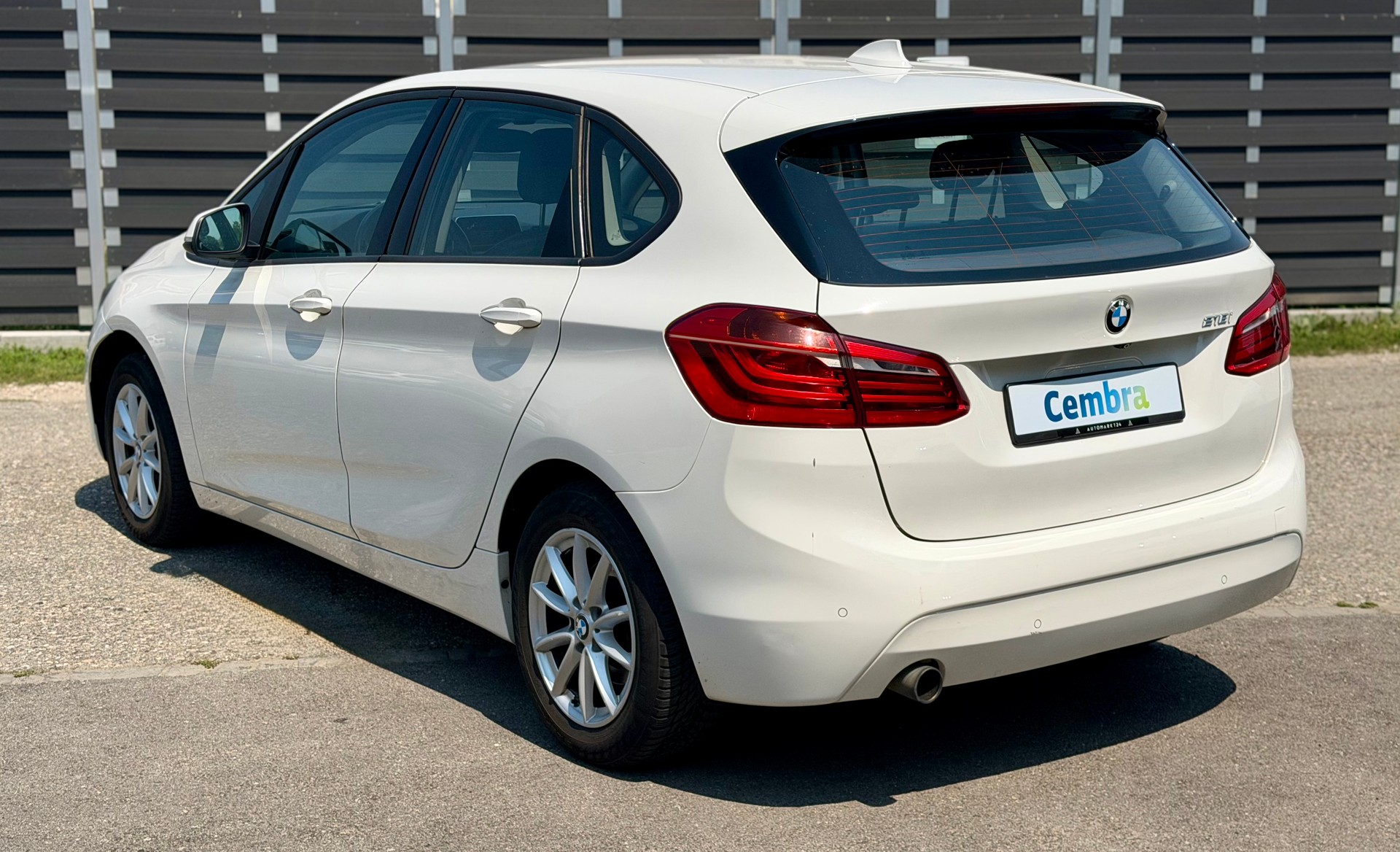BMW 218i Active Tourer Steptronic-image-5