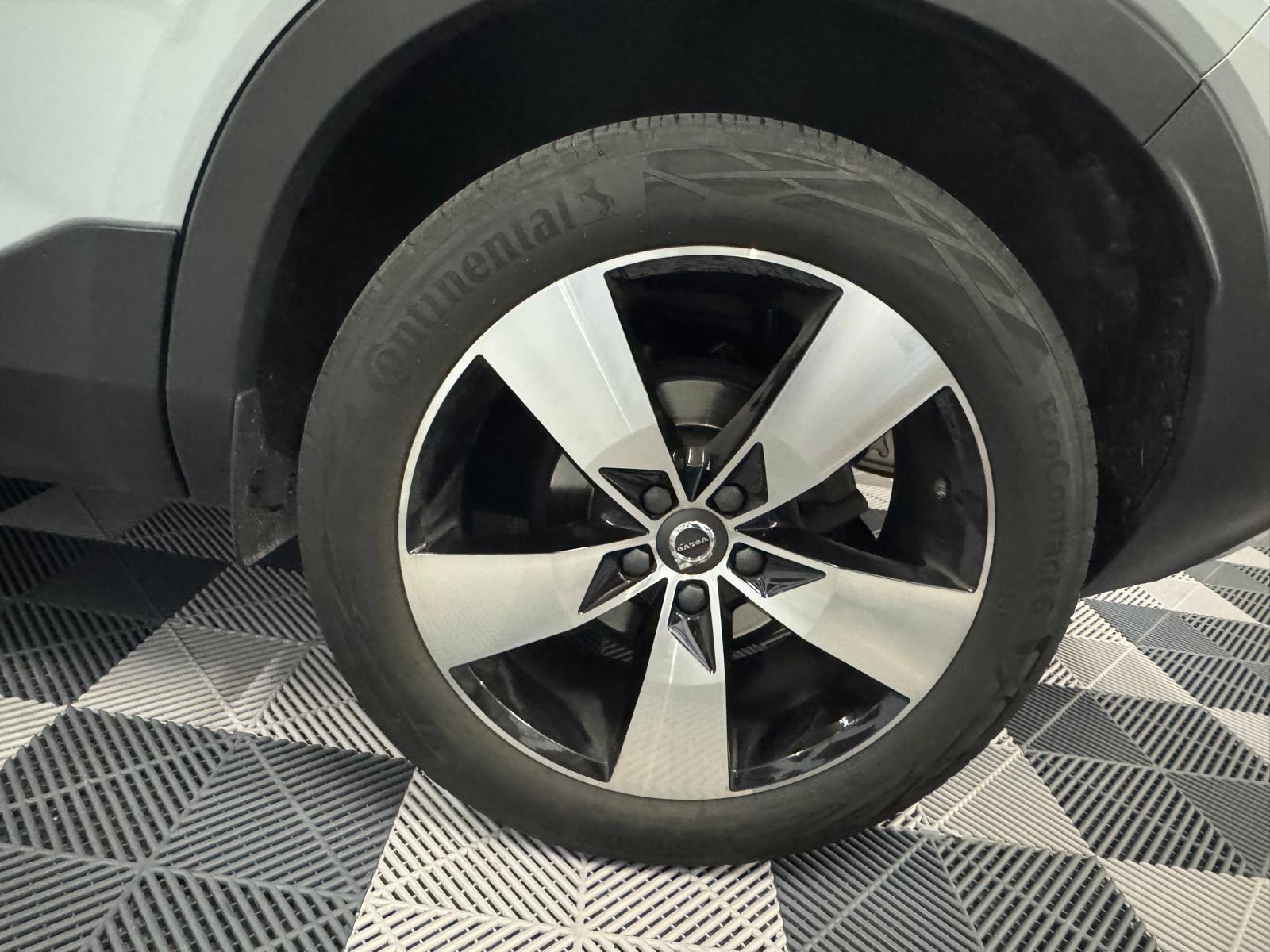 VOLVO XC40 T3 Momentum Geartronic-image-26