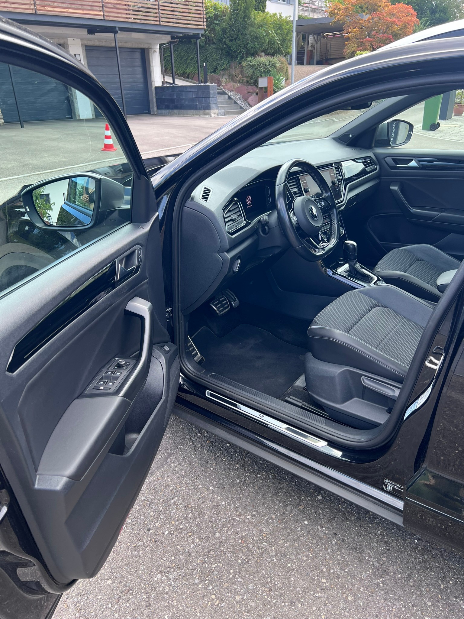 VW 2.0 TSI R DSG 4motion-image-4