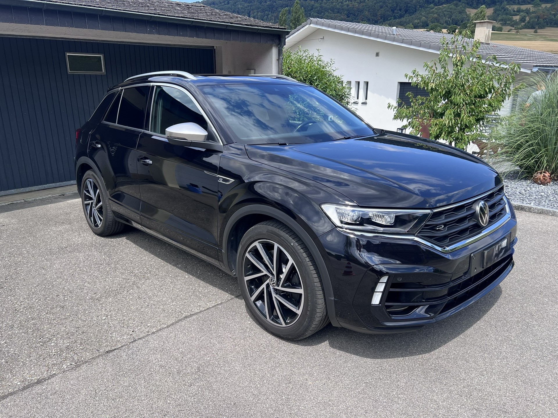 VW 2.0 TSI R DSG 4motion-image-0